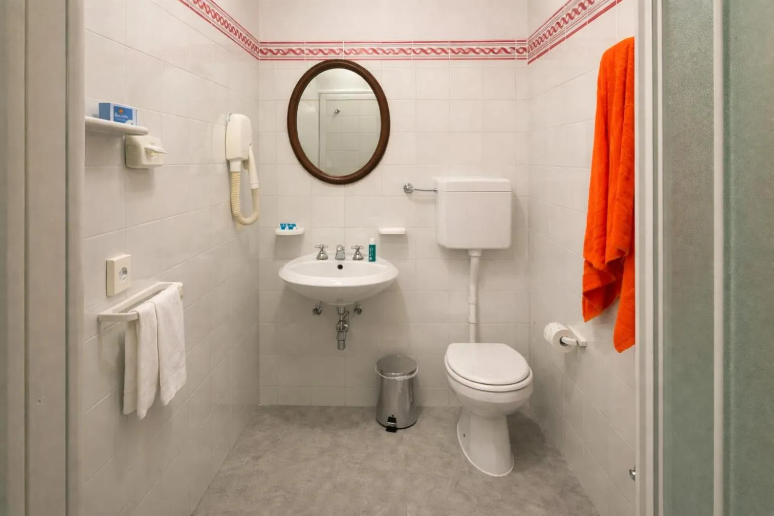 Shower in Hotel Milano Helvetia - in centro con piscina