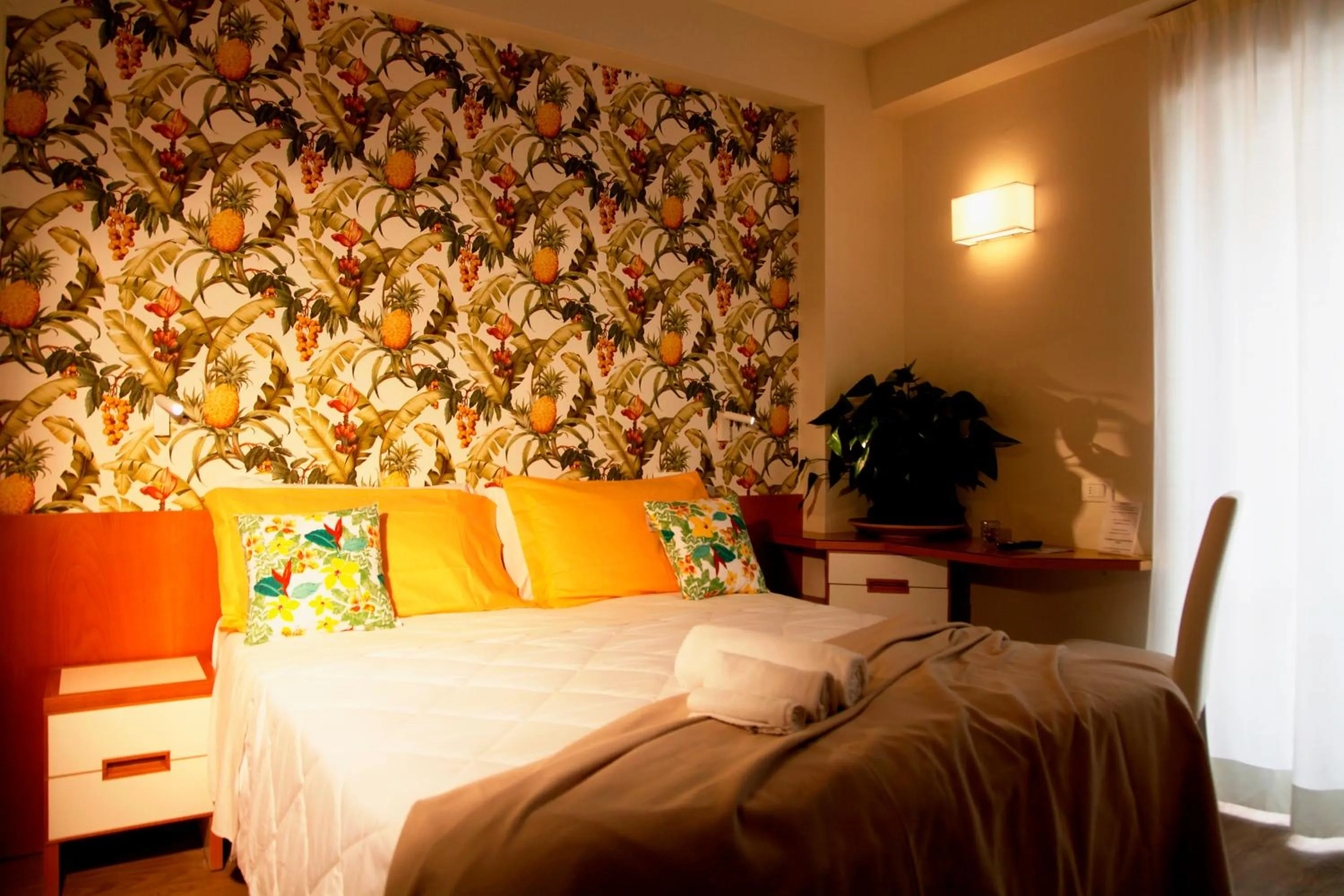 Bed in Hotel Montecarlo - Vista Mare con Area Fitness