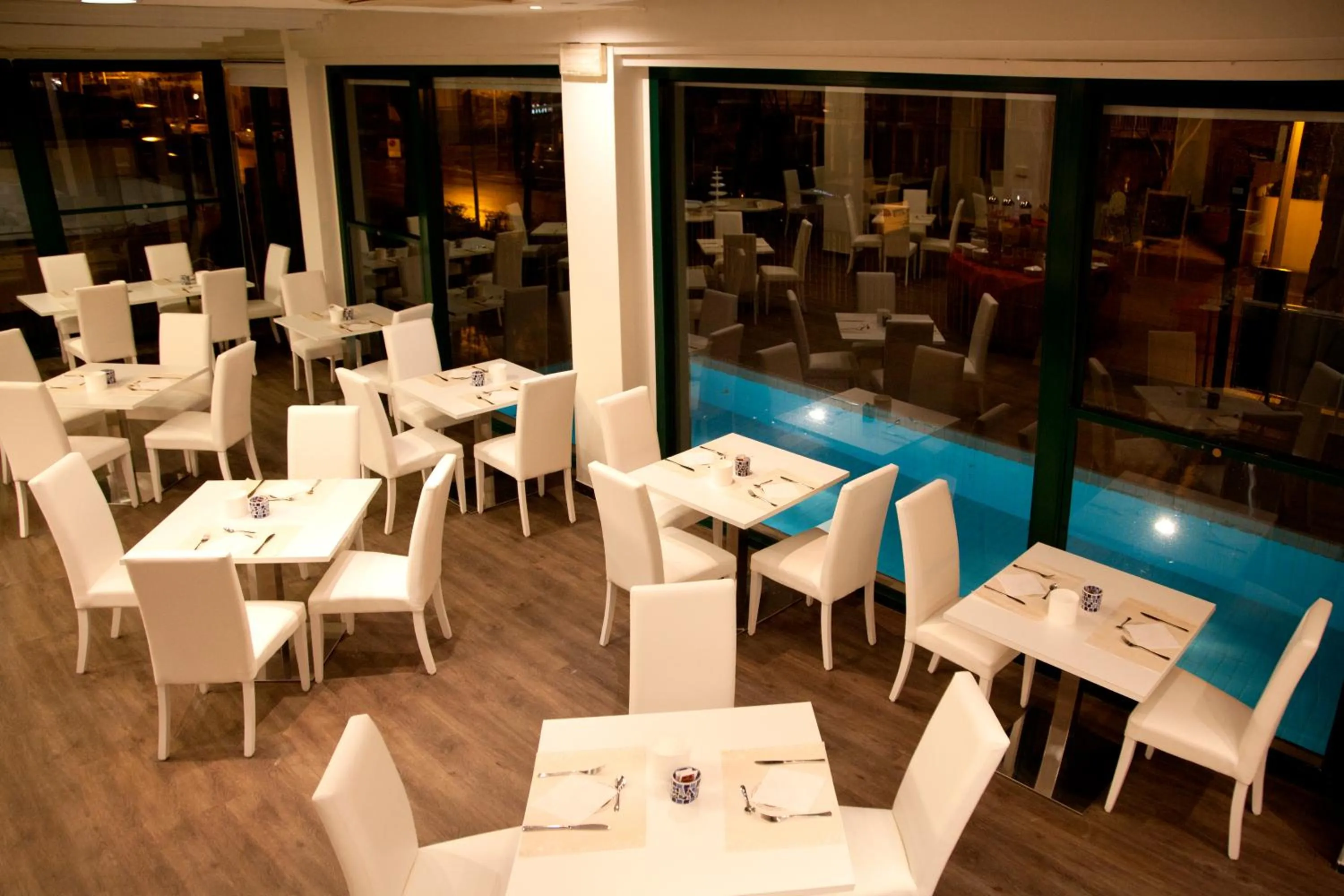 Restaurant/places to eat in Hotel Montecarlo - Vista Mare con Area Fitness
