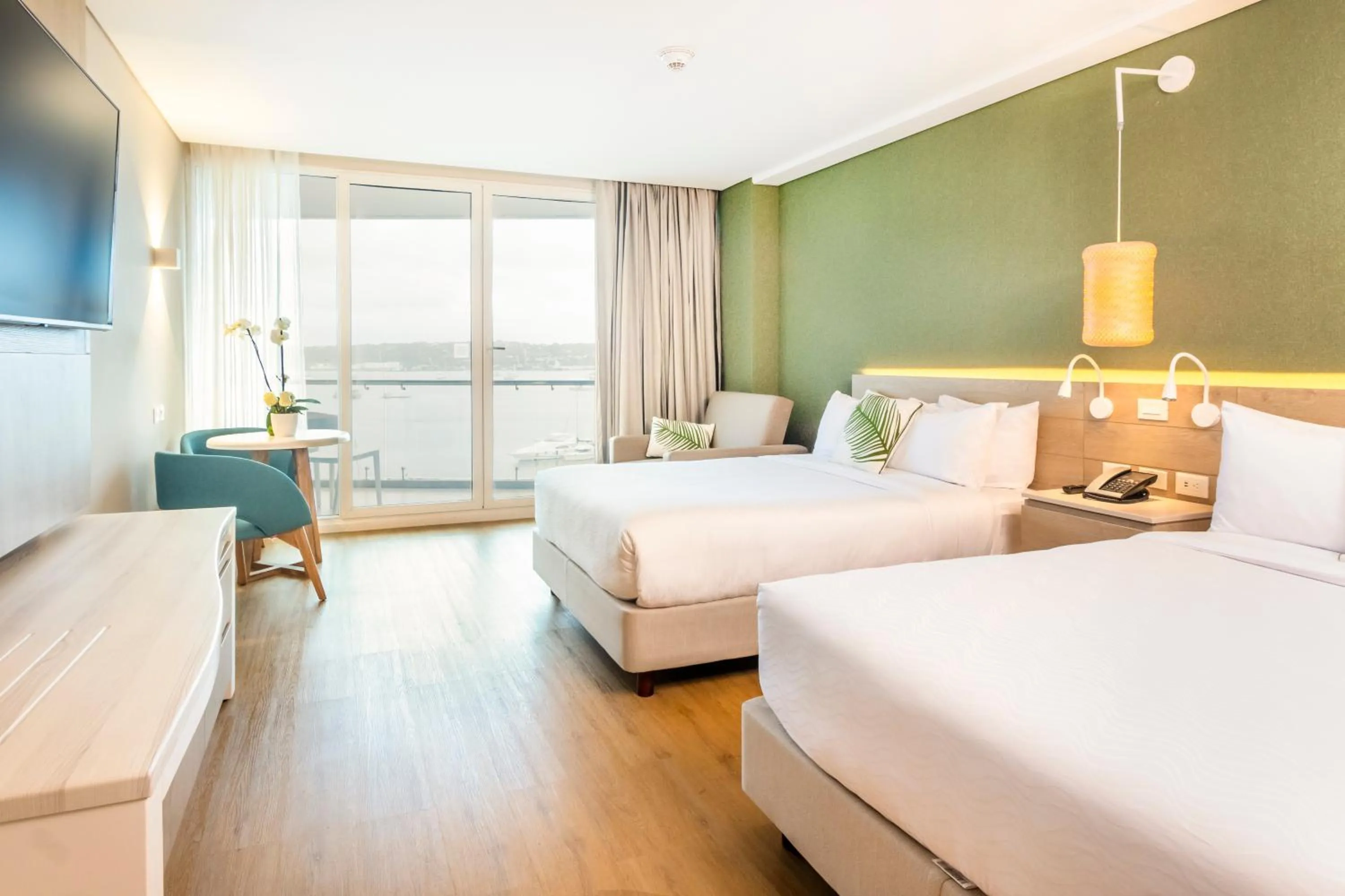 Photo of the whole room, Bed in Grand Sirenis San Andres