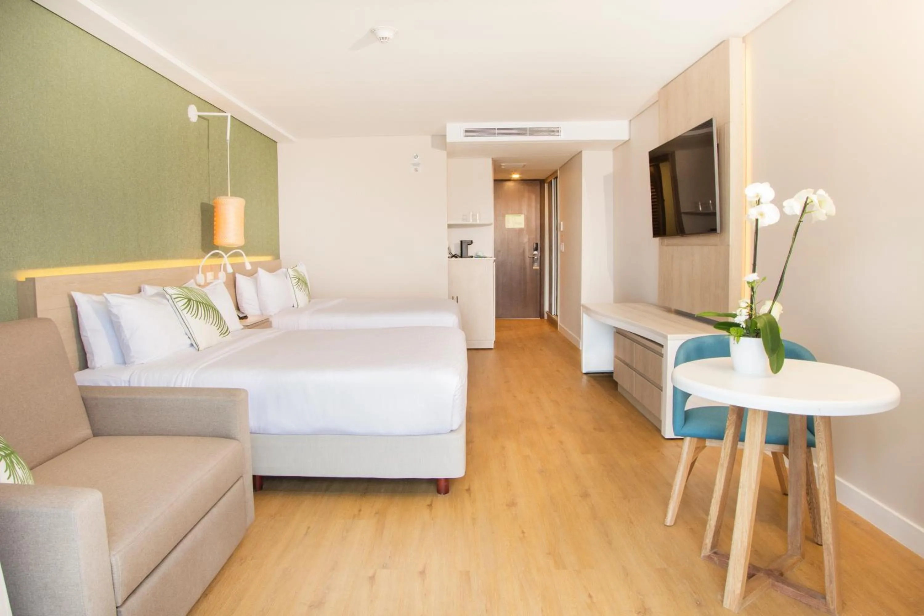 Photo of the whole room, Bed in Grand Sirenis San Andres