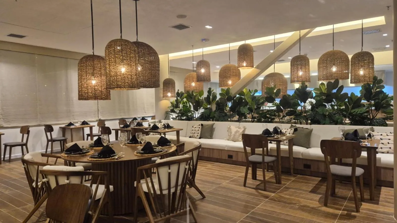 Restaurant/places to eat in Grand Sirenis San Andres