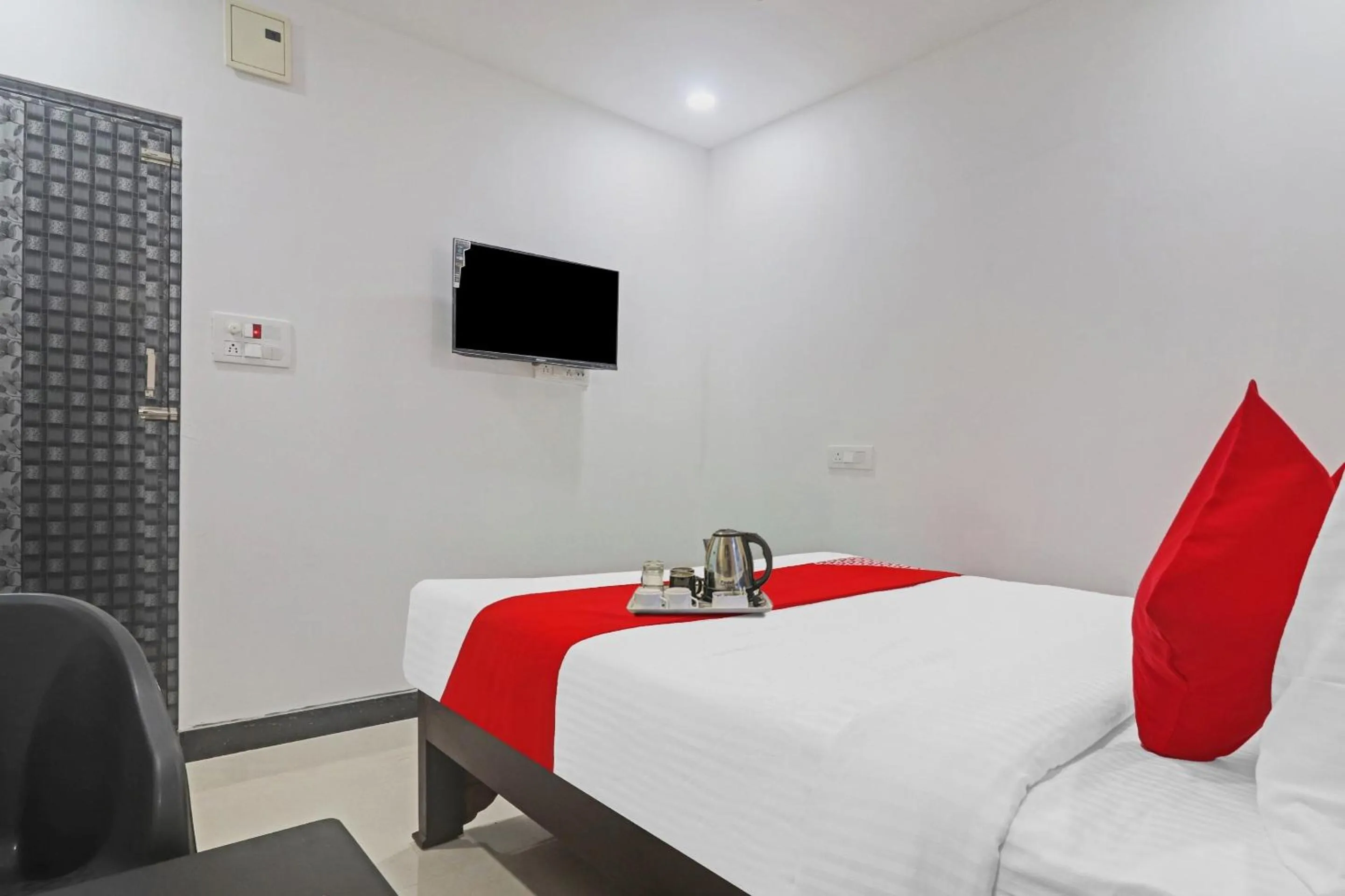 Bedroom, Bed in Super OYO 93463 Alwal Residency