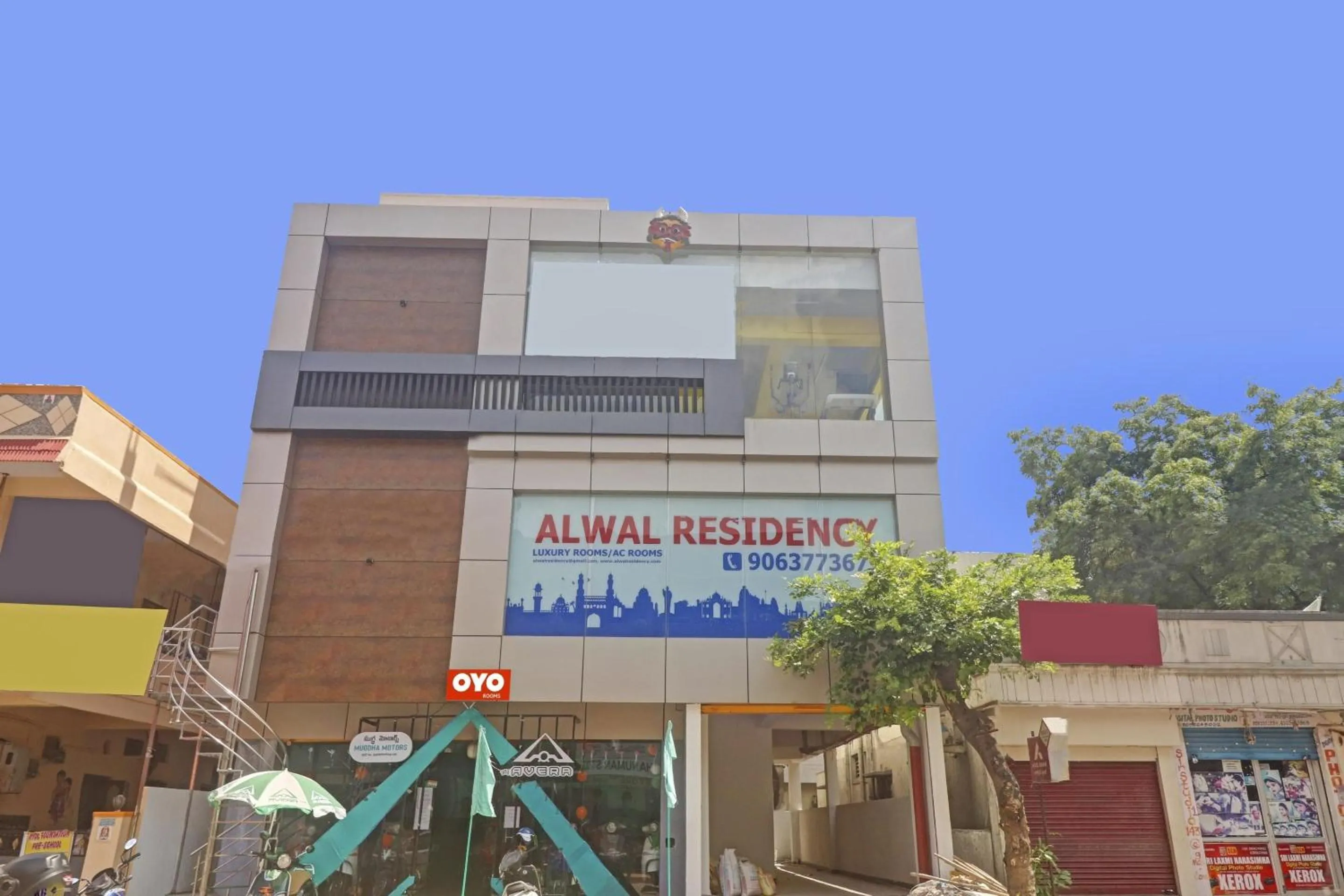 Facade/entrance in Super OYO 93463 Alwal Residency