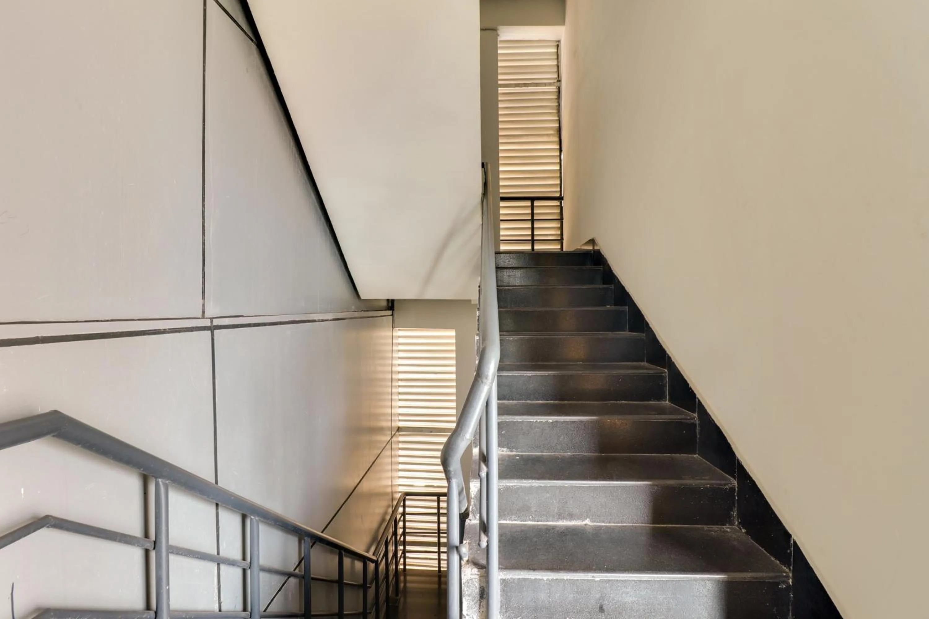 Facade/entrance in Super Townhouse RCC Lamps