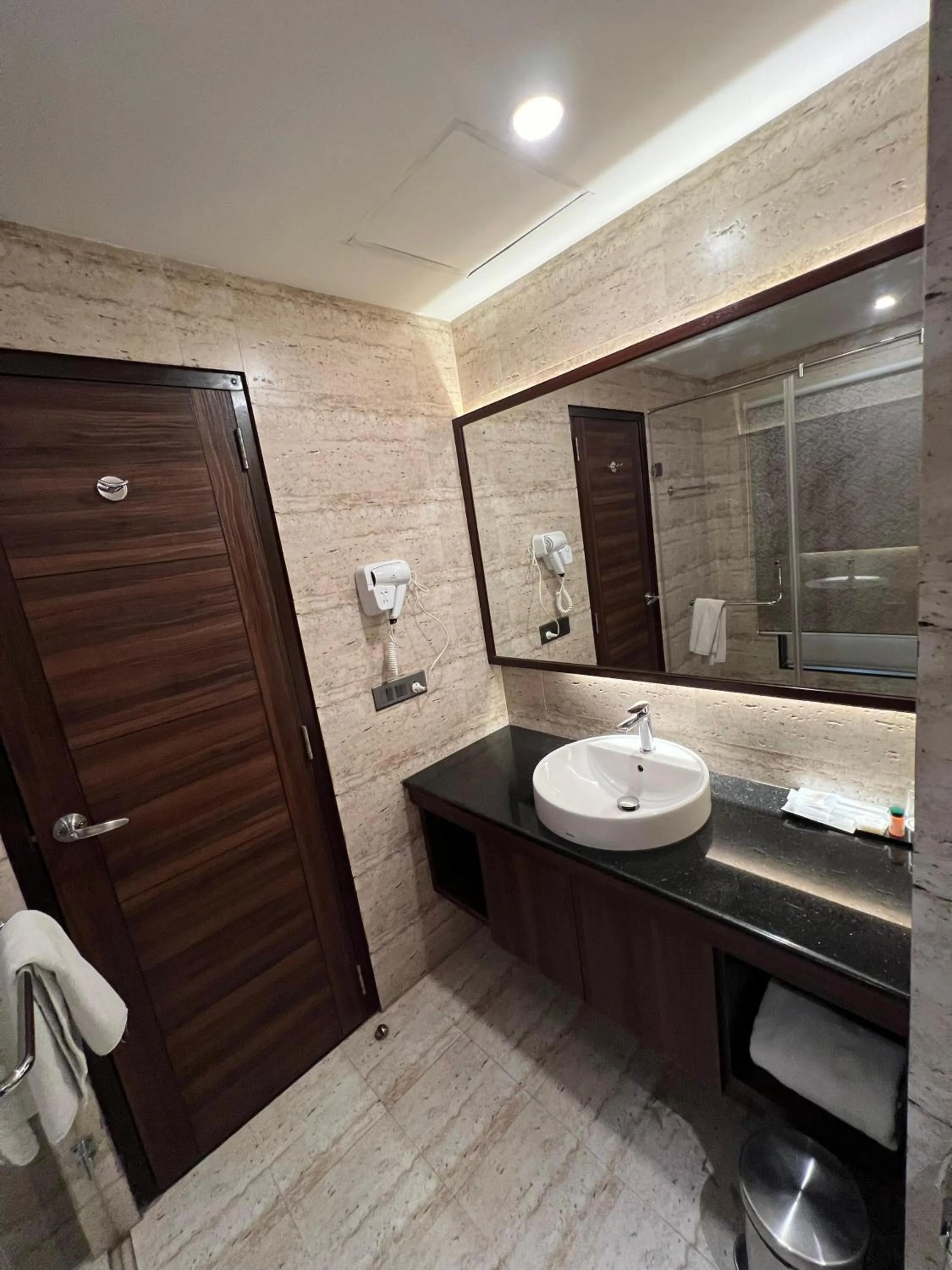 Toilet in Golden Retreat