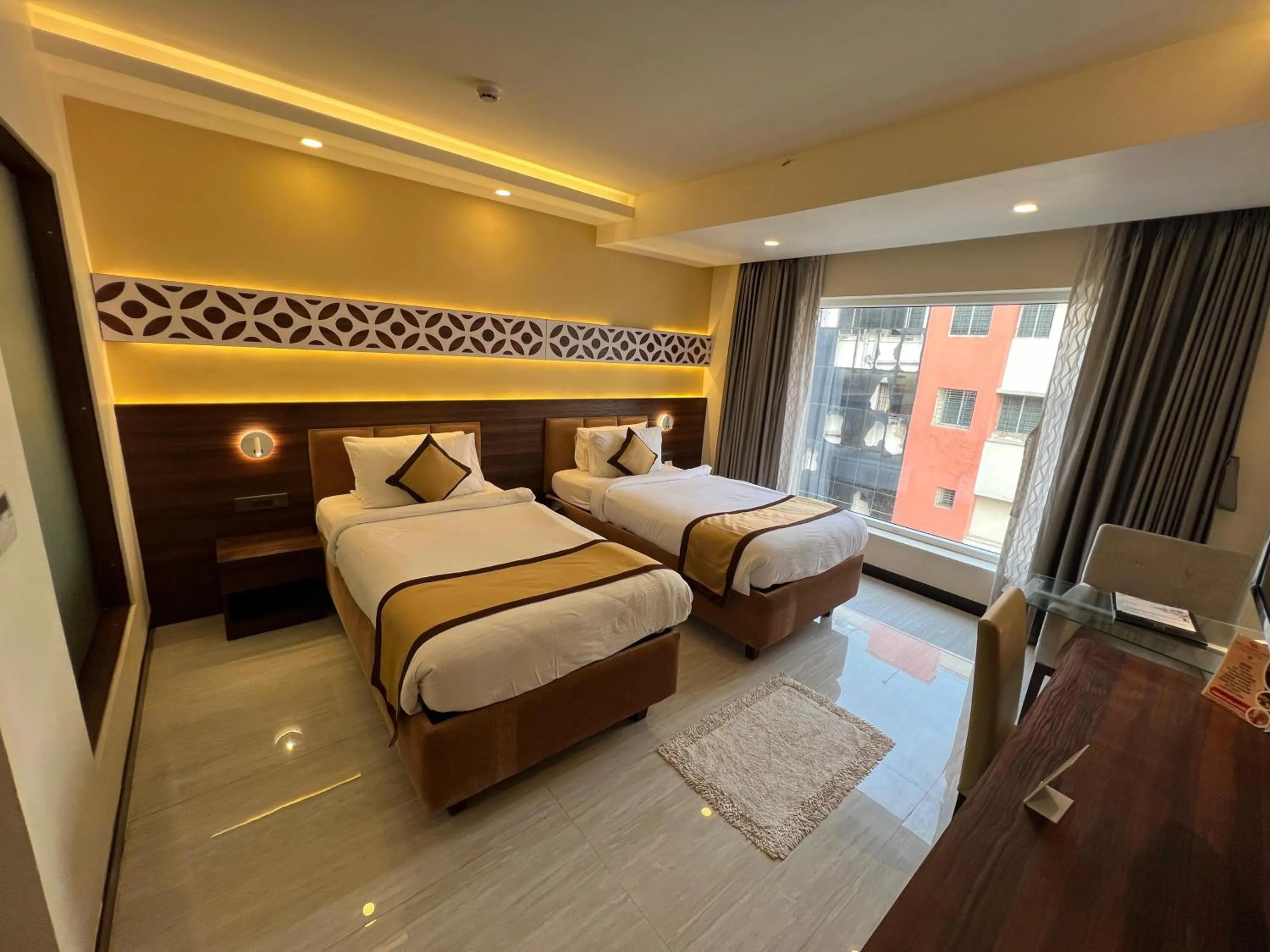 Bedroom, Bed in Golden Retreat