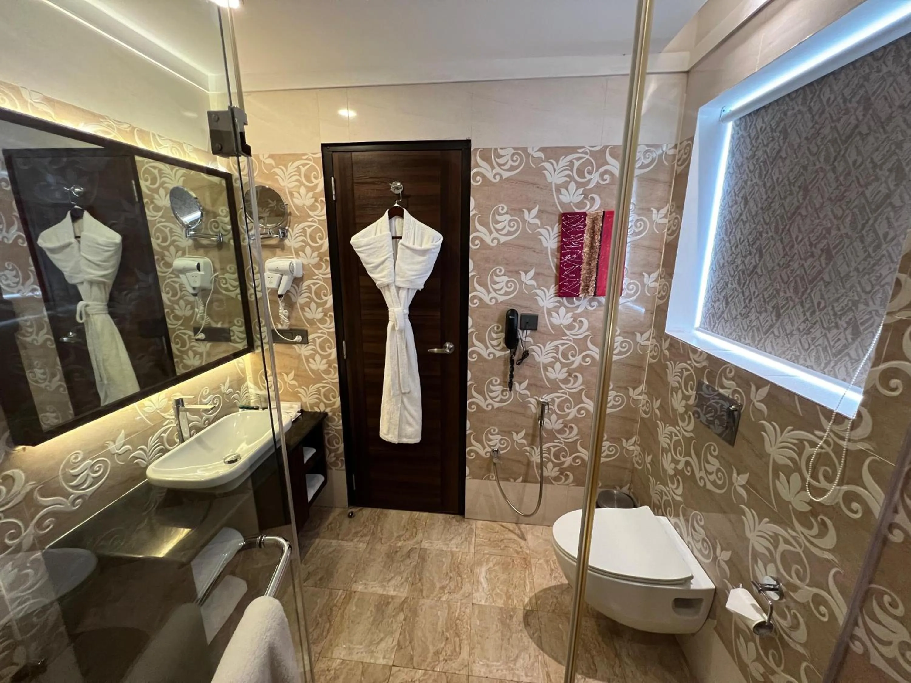 Toilet in Golden Retreat