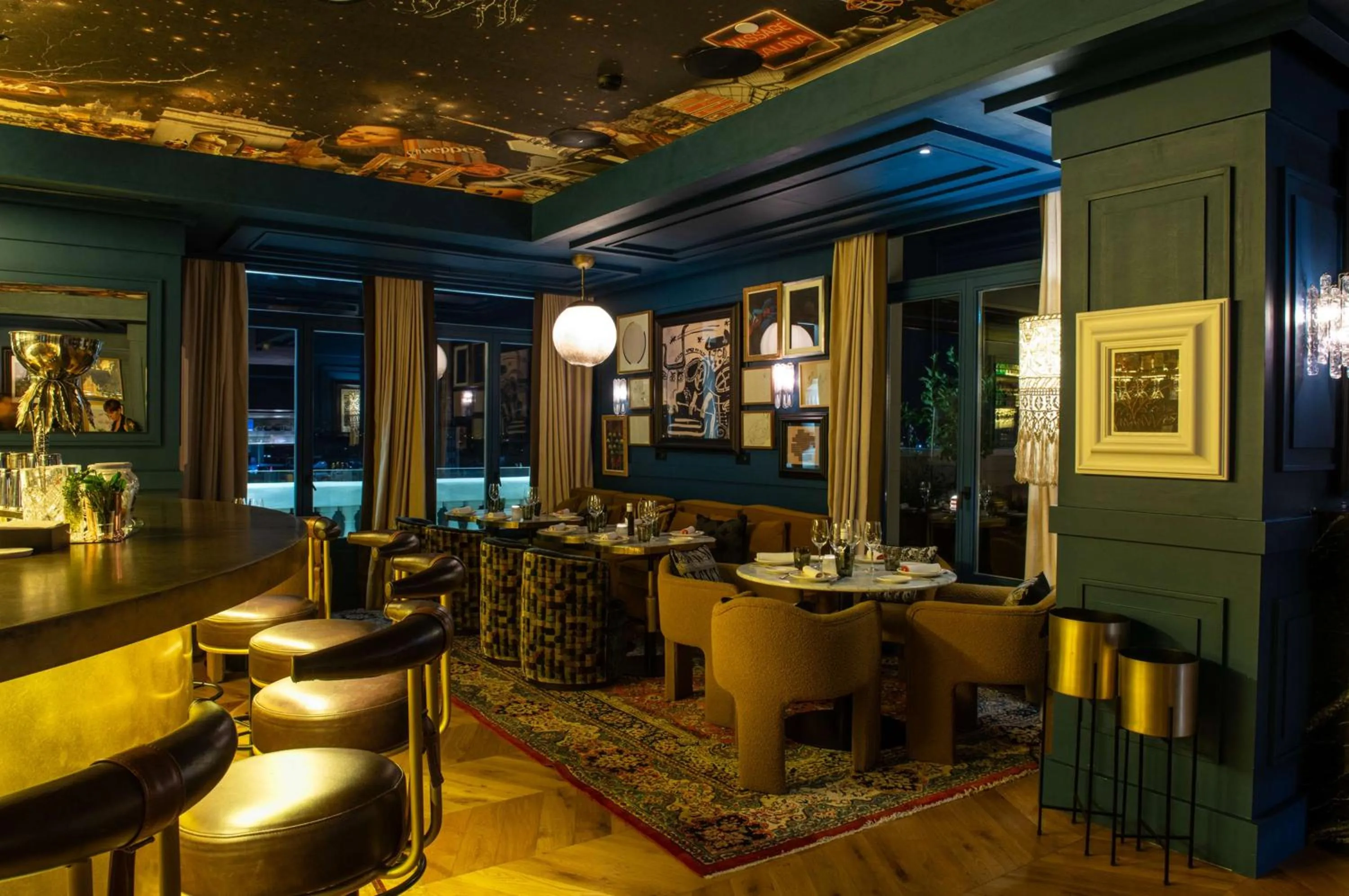 Restaurant/places to eat in Hotel Montera Madrid, Curio Collection By Hilton