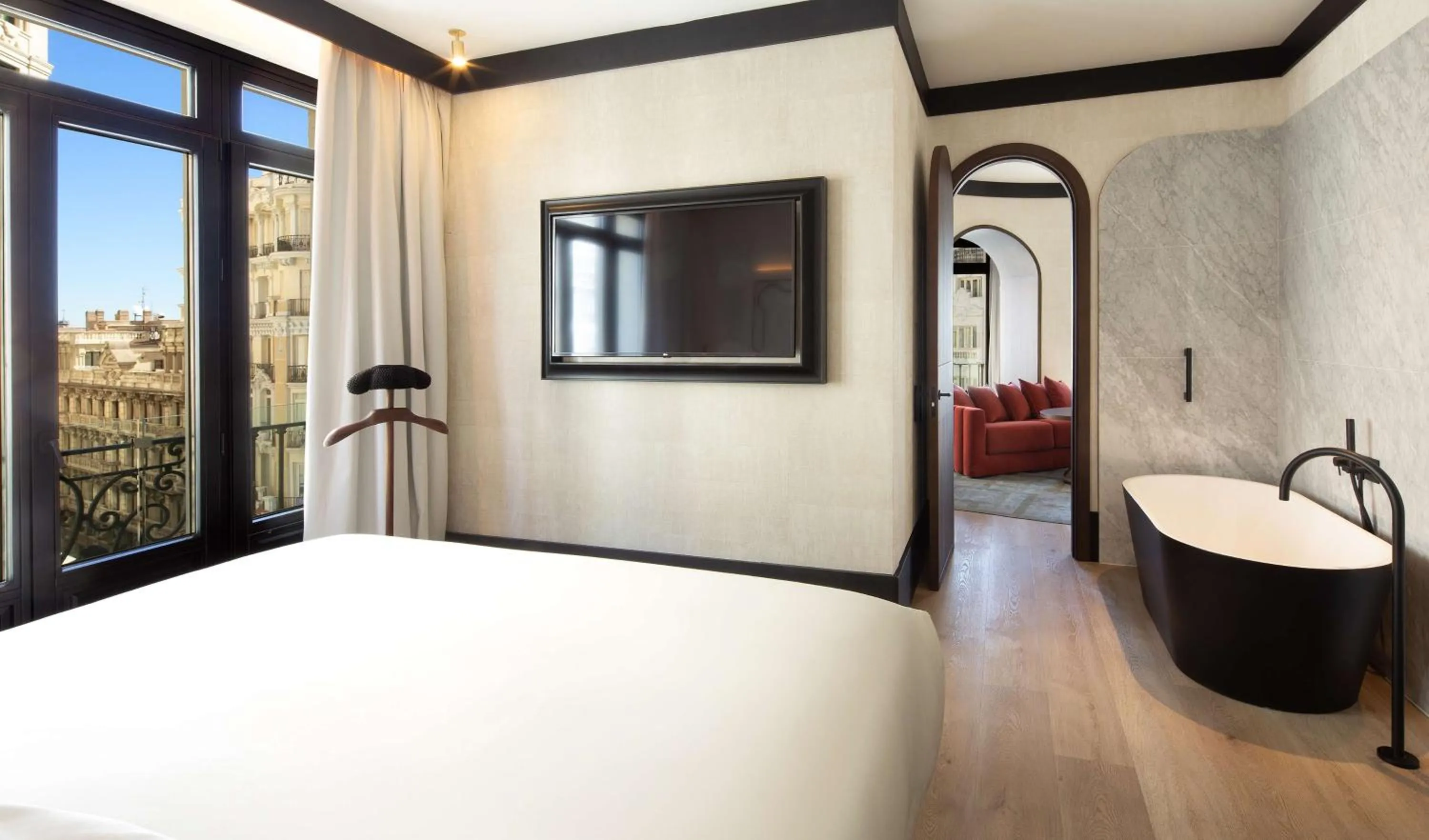 Bathroom, Bed in Hotel Montera Madrid, Curio Collection By Hilton