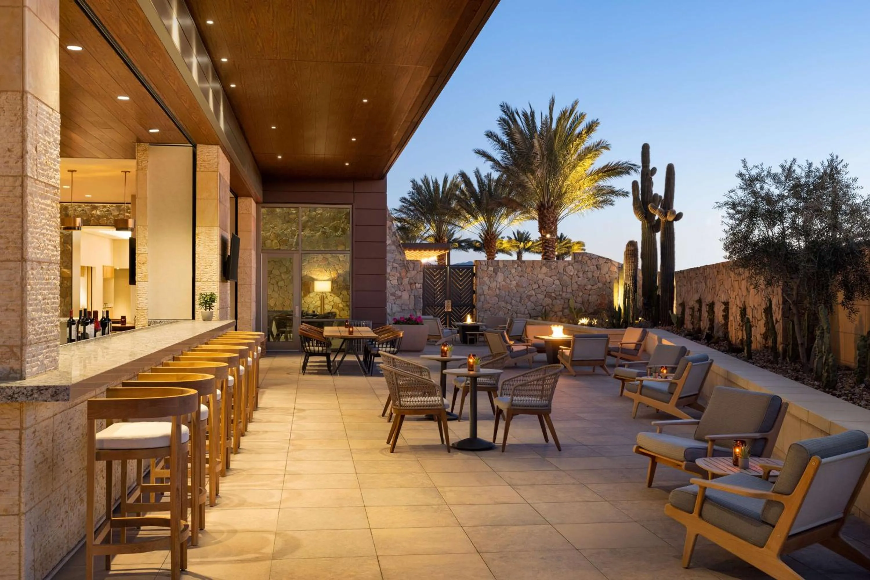 Lounge or bar in Hilton North Scottsdale At Cavasson