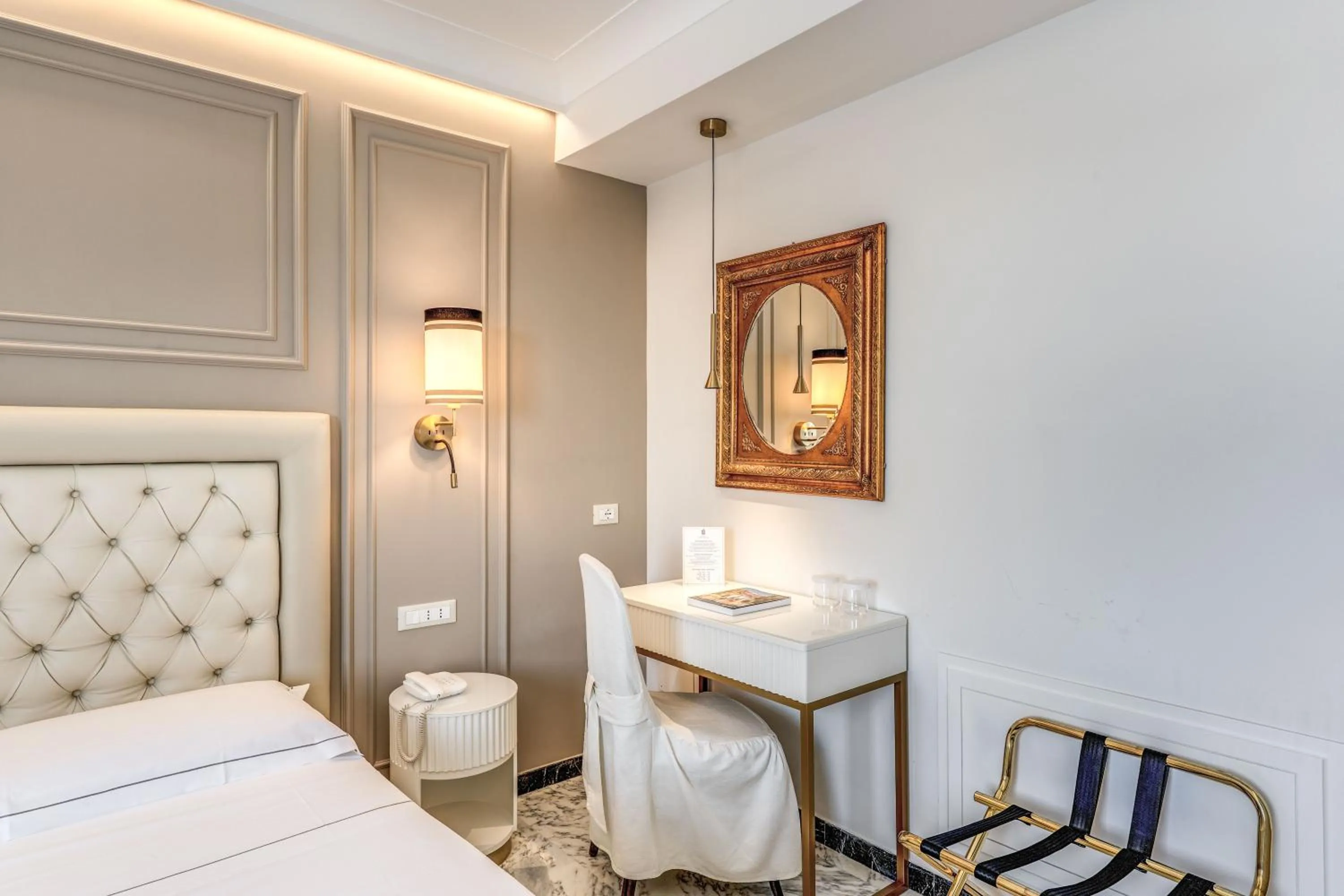 Bed in Hotel Castel Vecchio