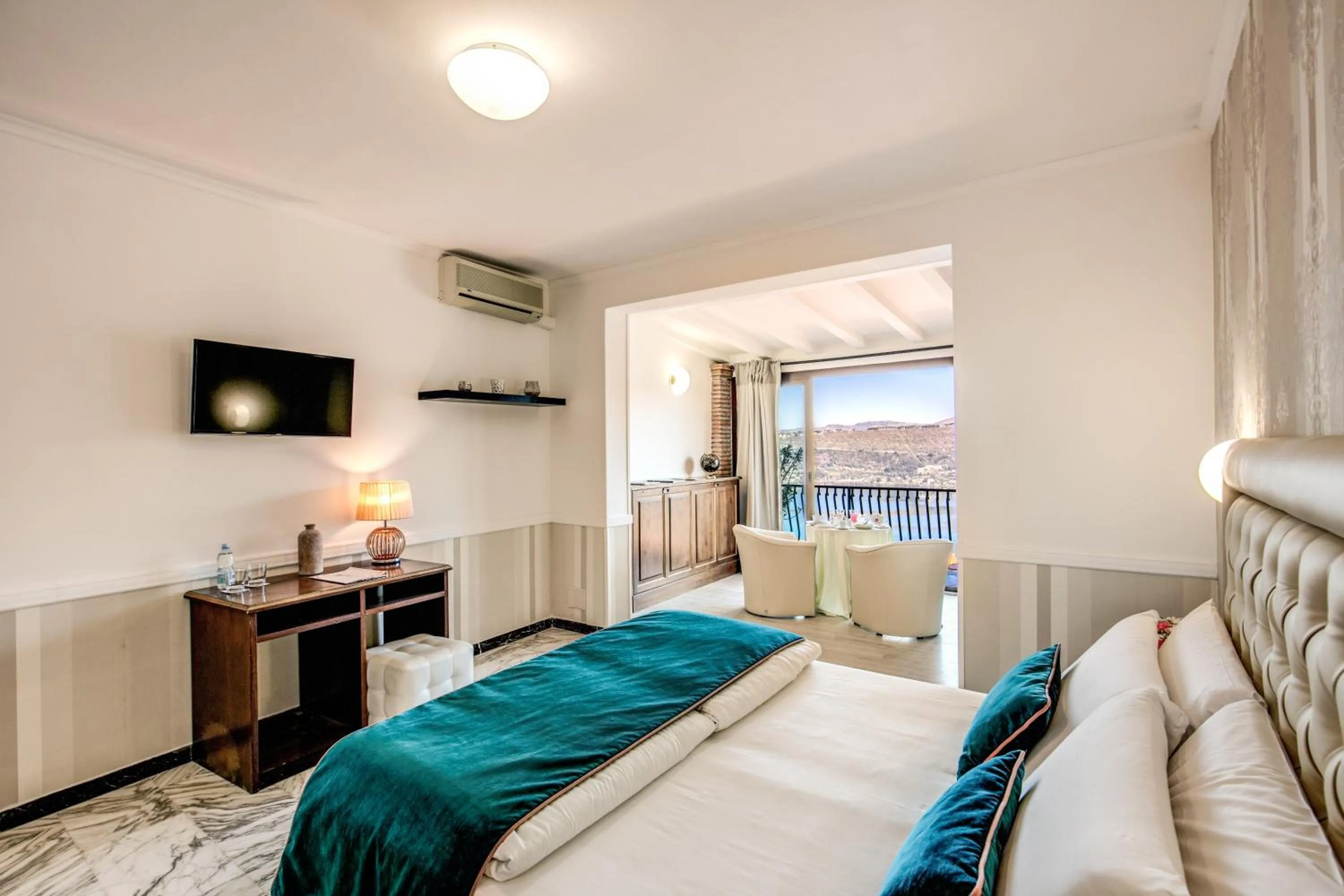 Bed in Hotel Castel Vecchio