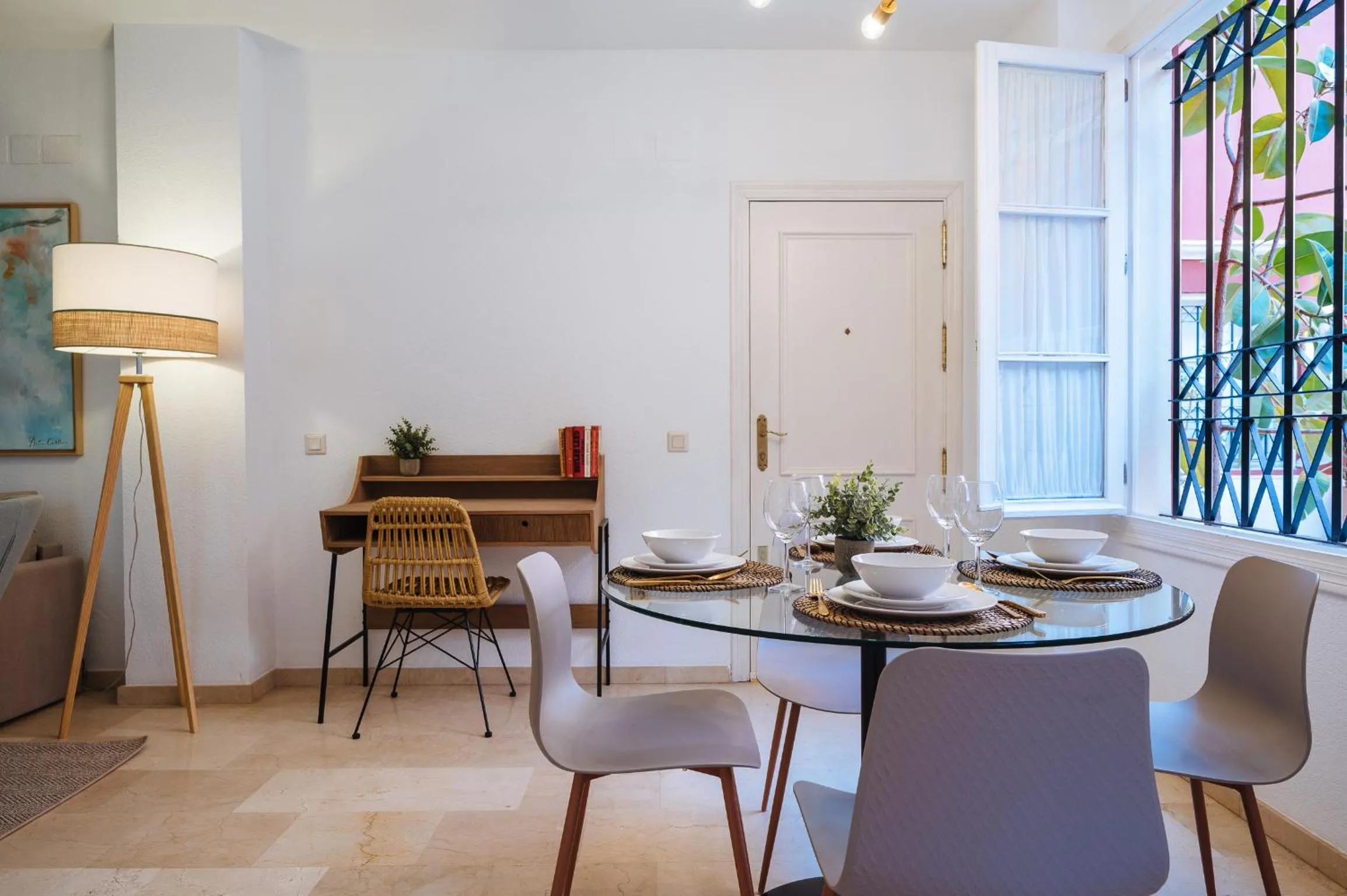 Living room in Lirio Suite Apartment - Private Parking included