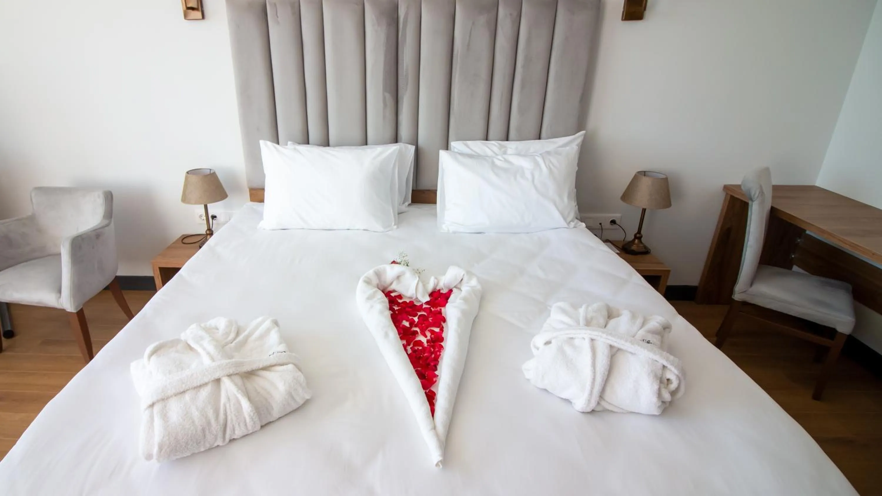 Bed in Lake Life Hotel