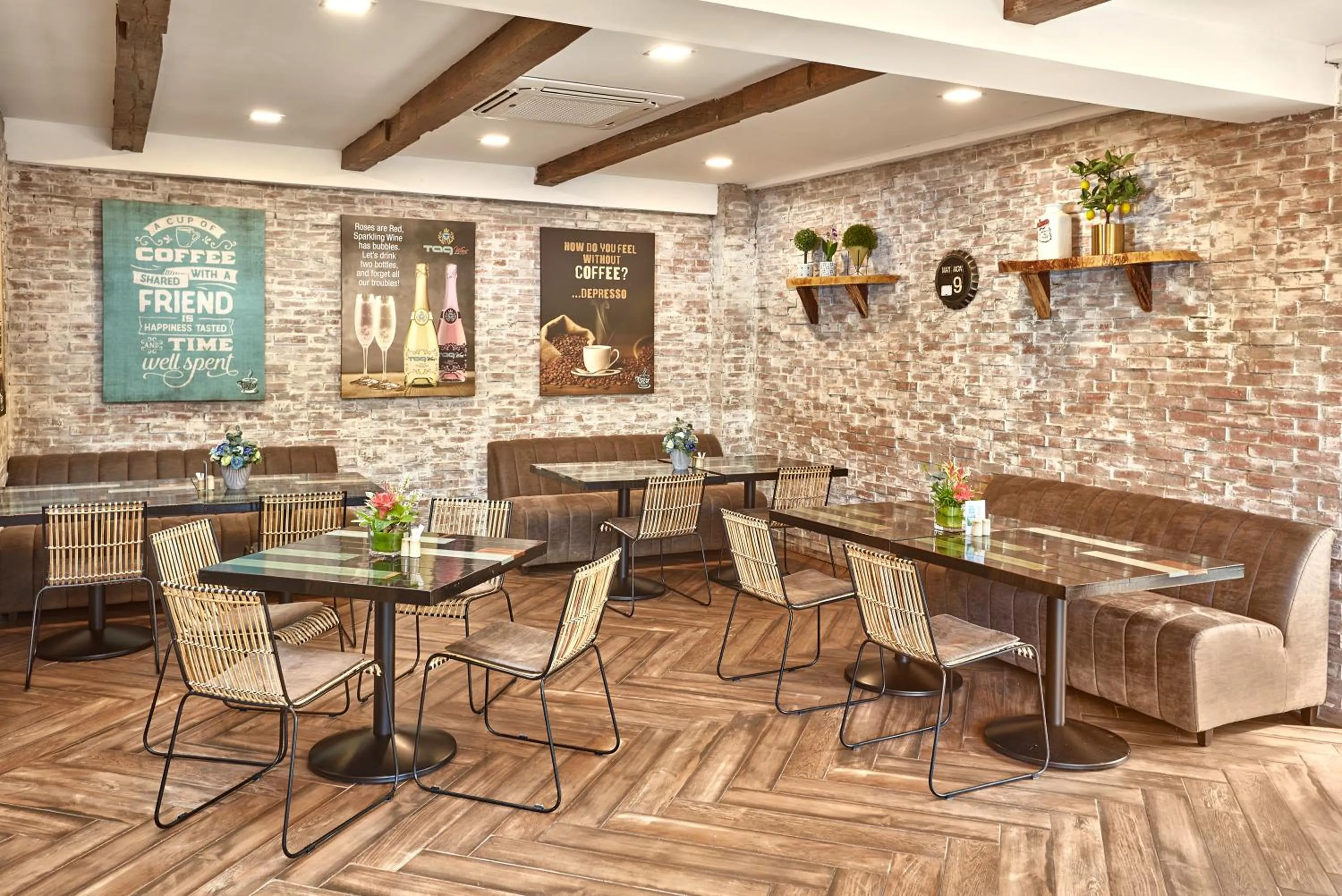 Restaurant/places to eat in TAG Resort