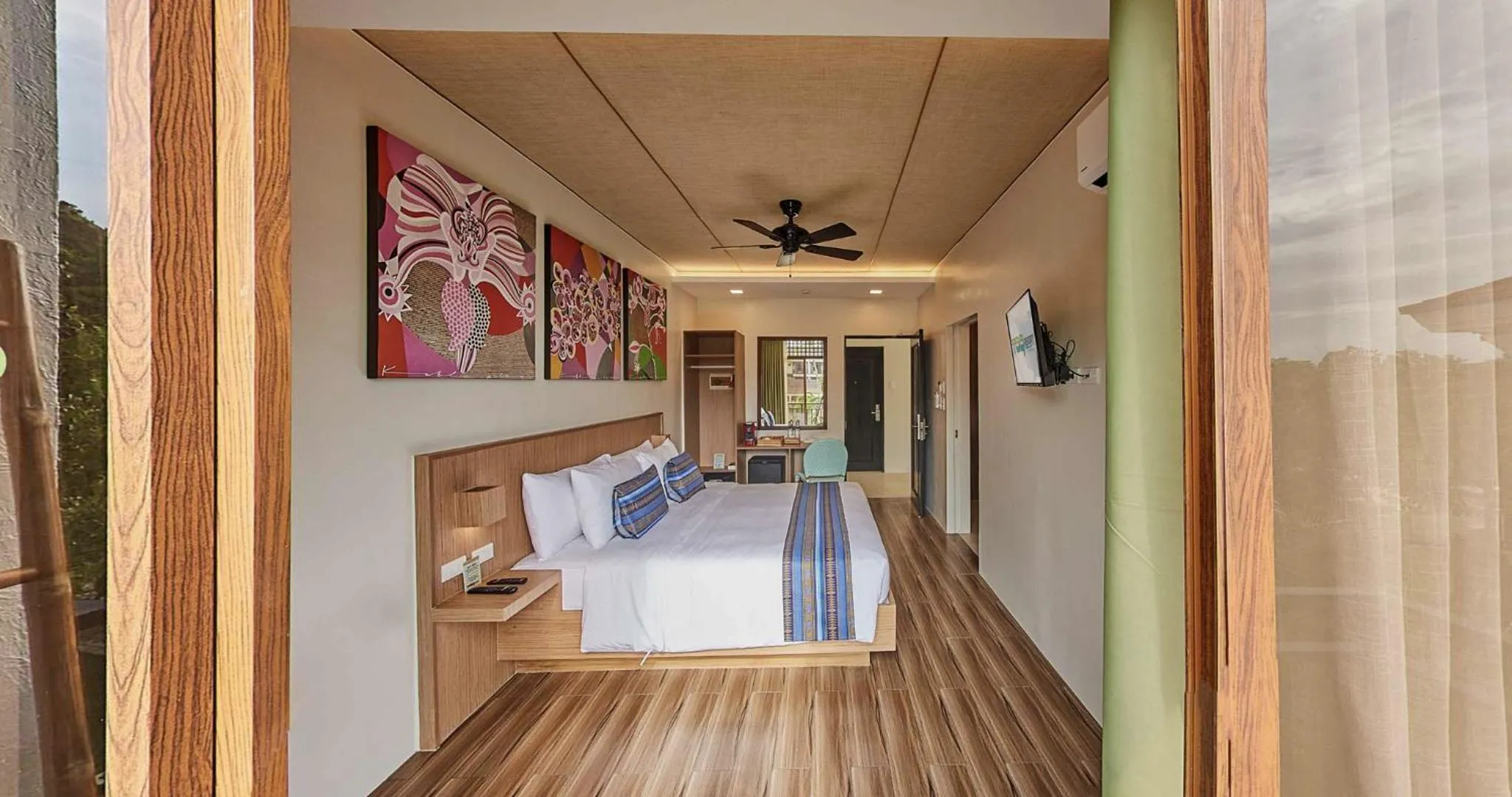 Photo of the whole room, Bed in TAG Resort