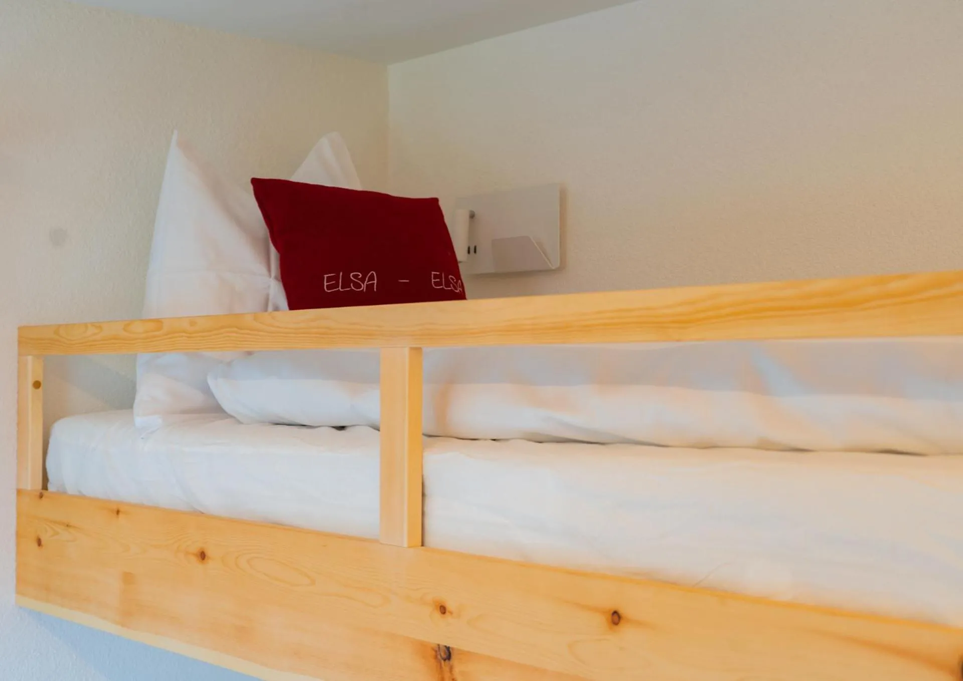 Bed in Elsa