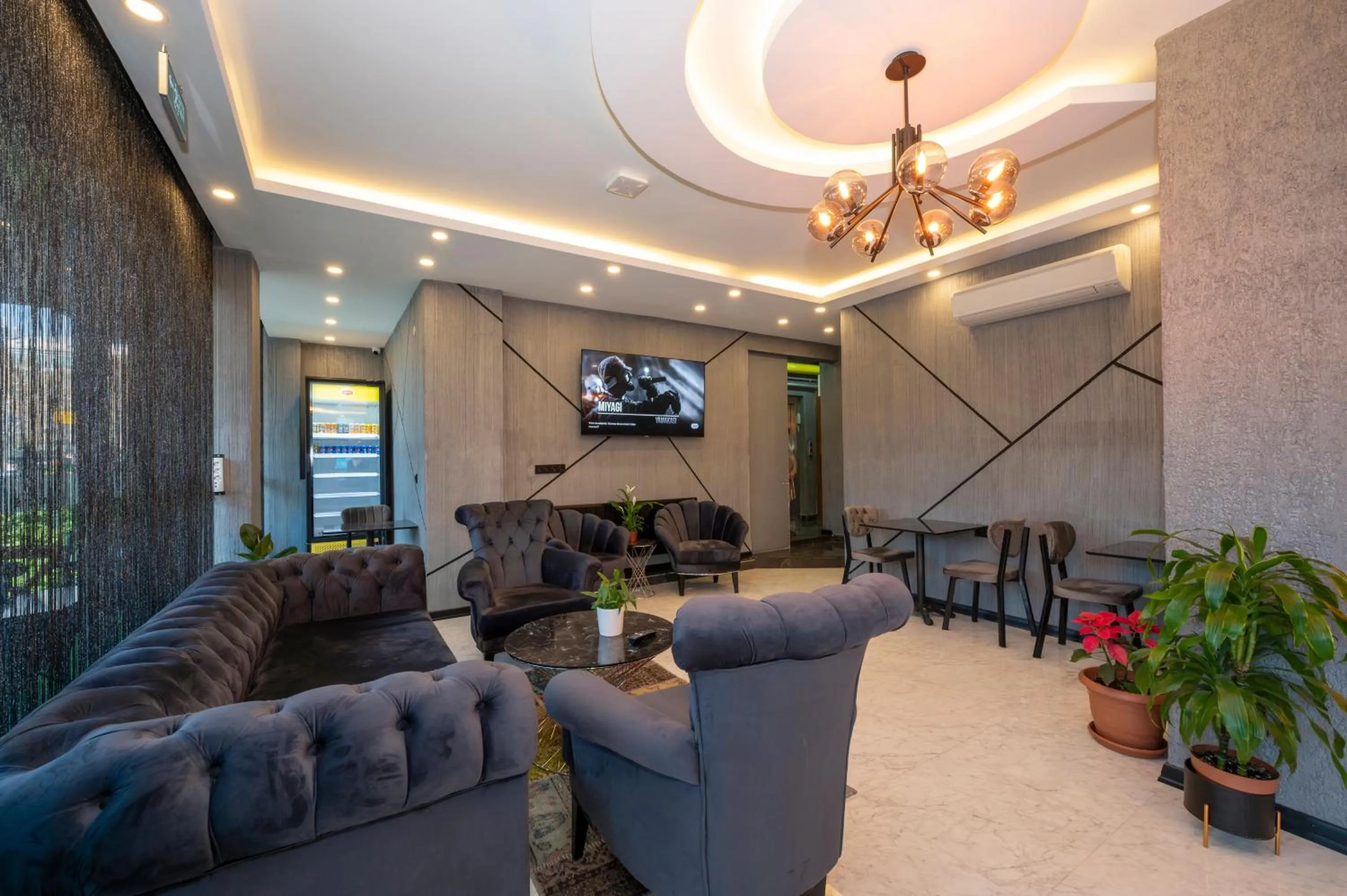Communal lounge/ TV room in Comfort Point