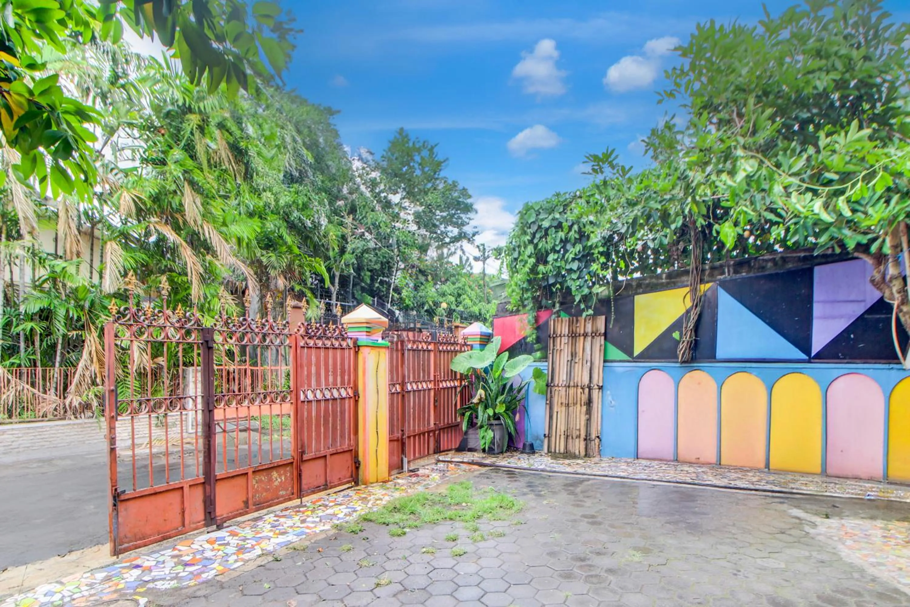 Facade/entrance in Oyo 91601 Pelemkecut Double Degree Syariah