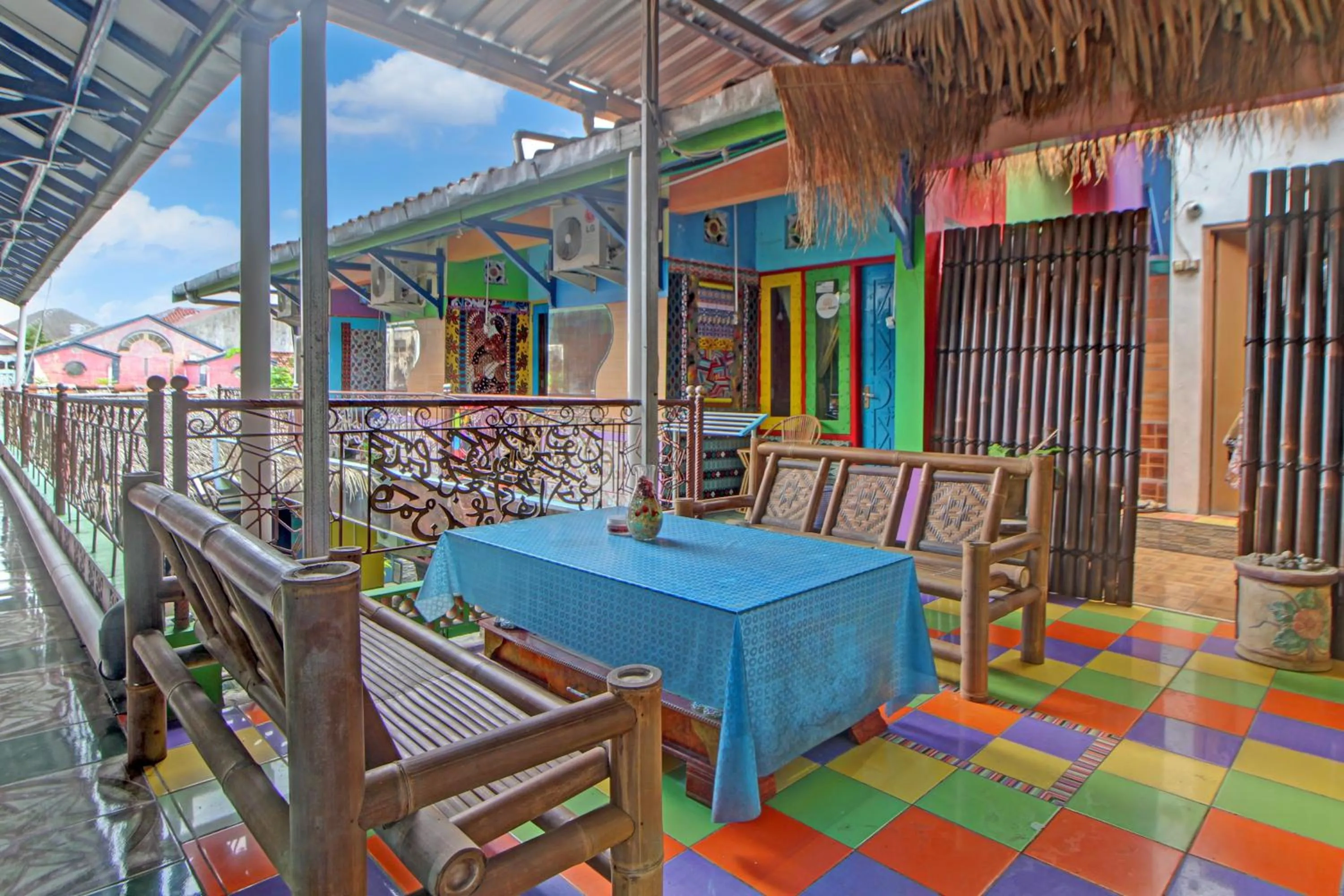 Seating area in Oyo 91601 Pelemkecut Double Degree Syariah