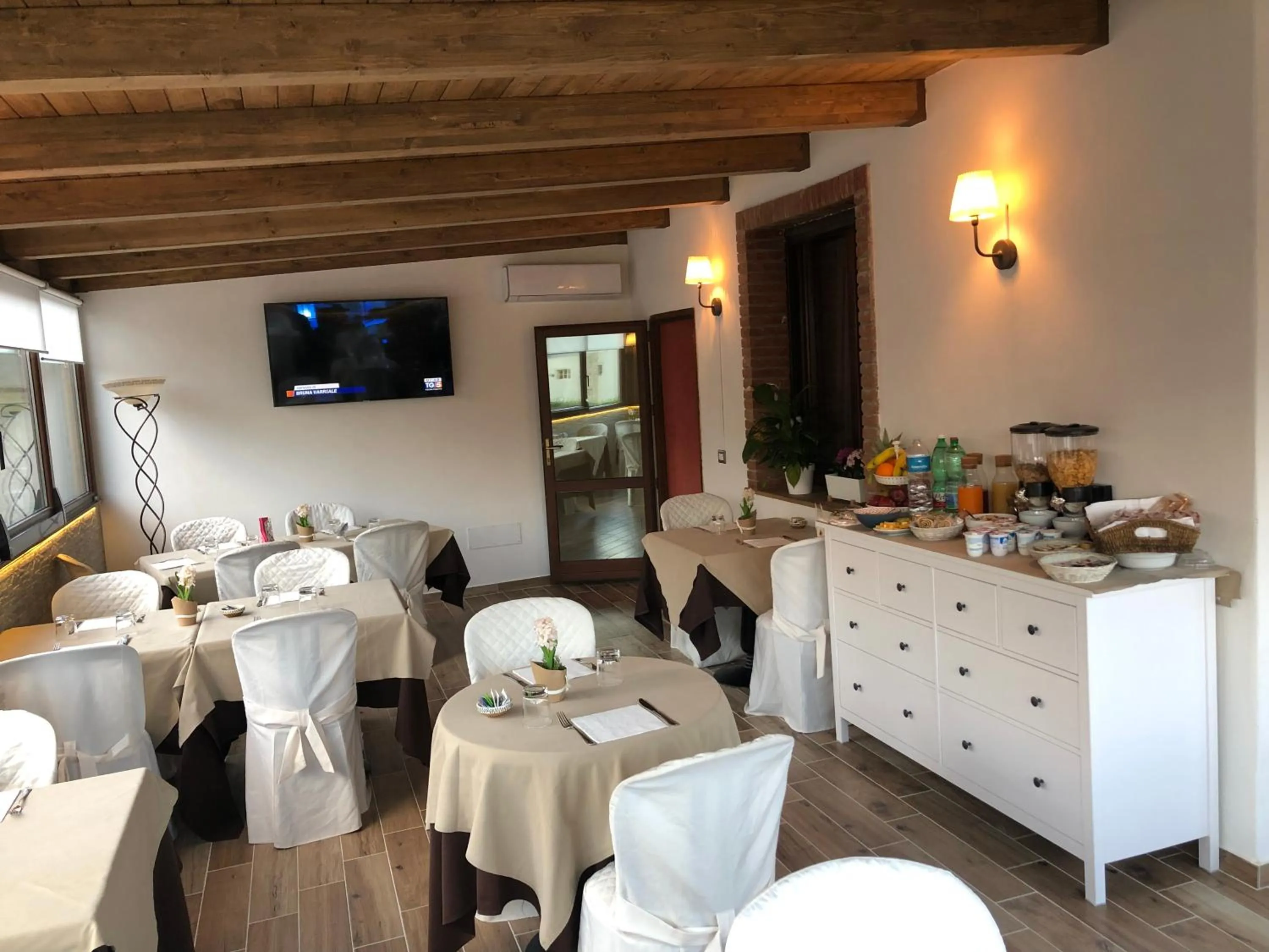 Continental breakfast in Hotel Al Ritrovo