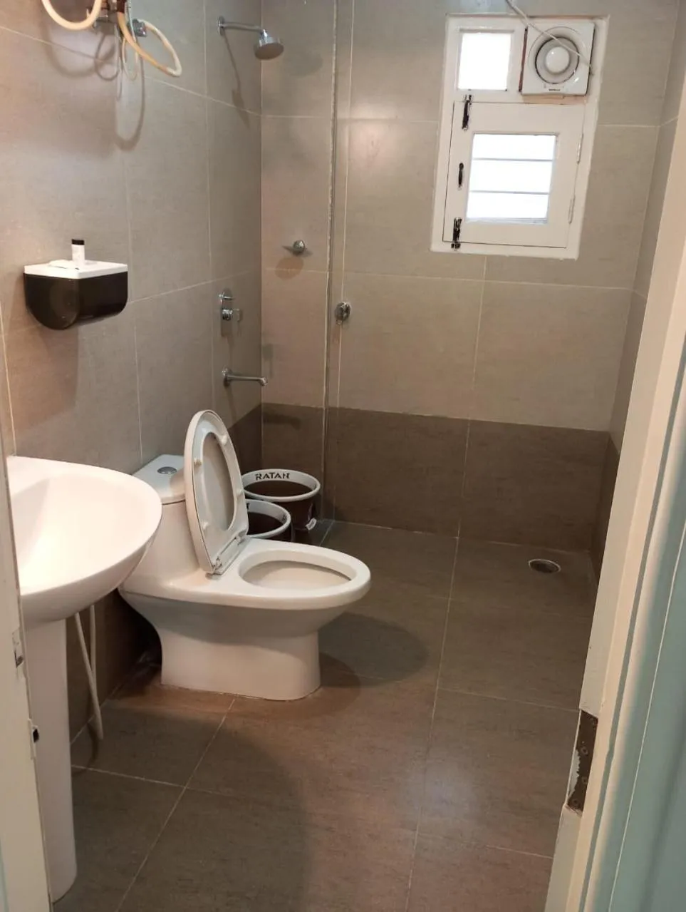 Windfall Service Apartment