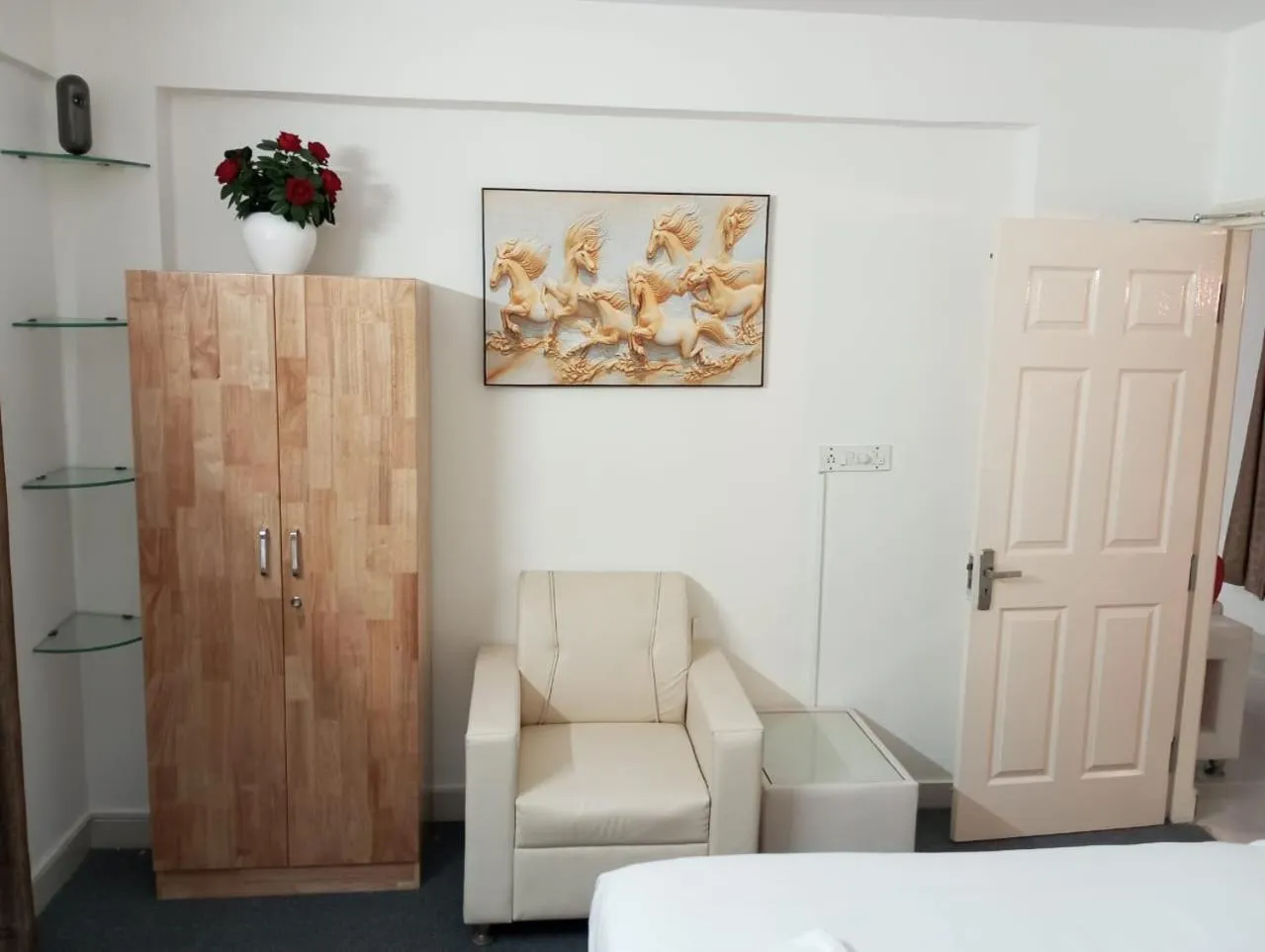 Bed in Windfall Service Apartment