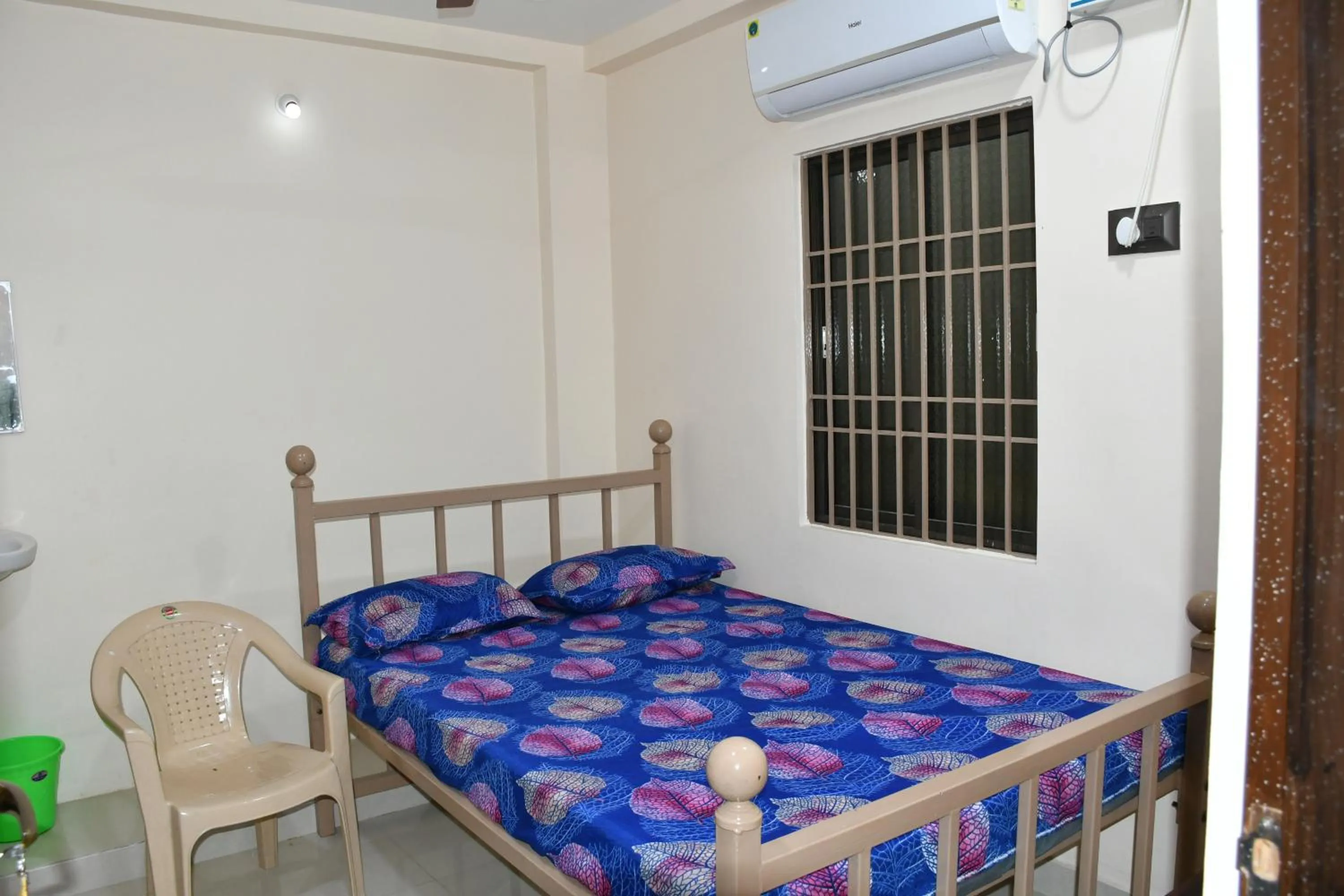 Bedroom, Bed in VIJAY BALAJI MAHAL A/C