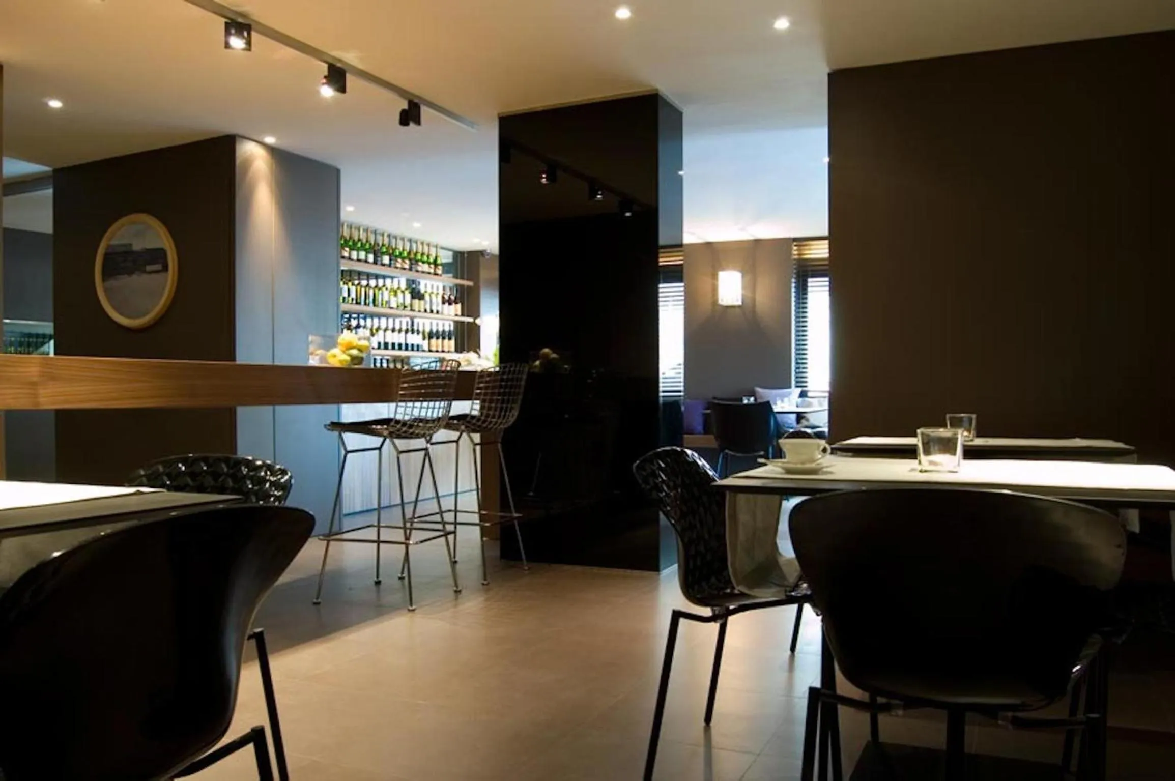 Restaurant/places to eat in Hotel Salus