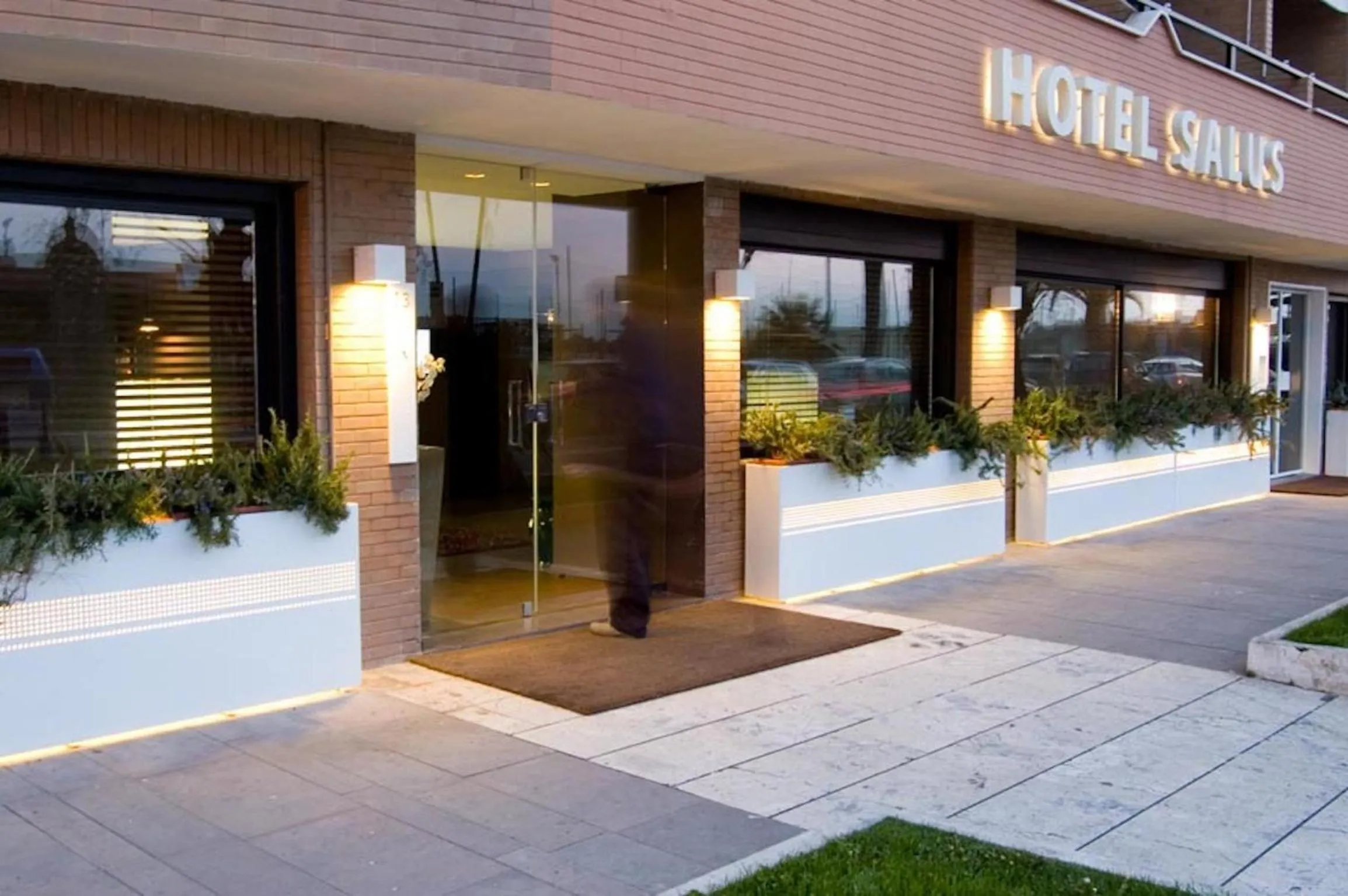 Facade/entrance in Hotel Salus