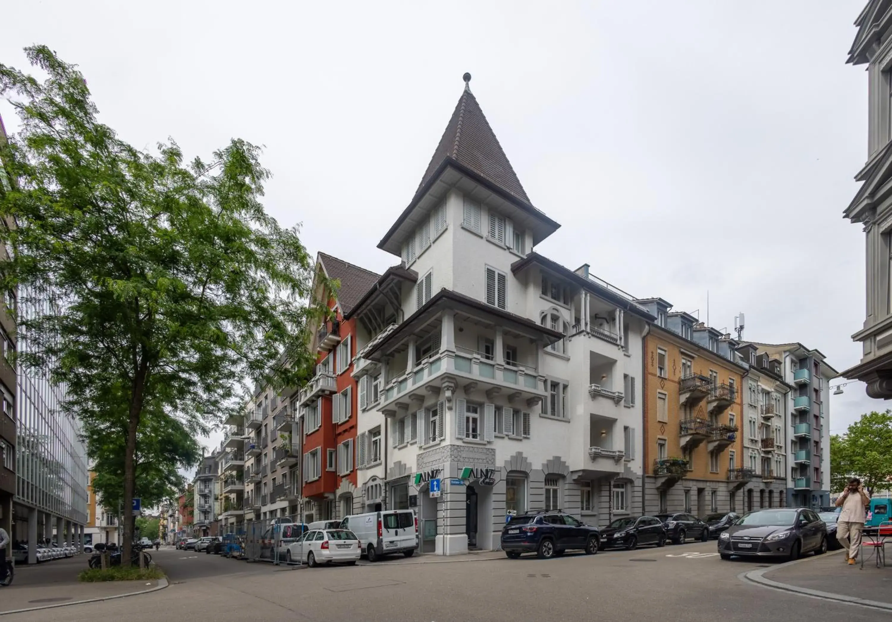 Luxury Apartments by Livingdowntown Luxury Apartments by Livingdowntown