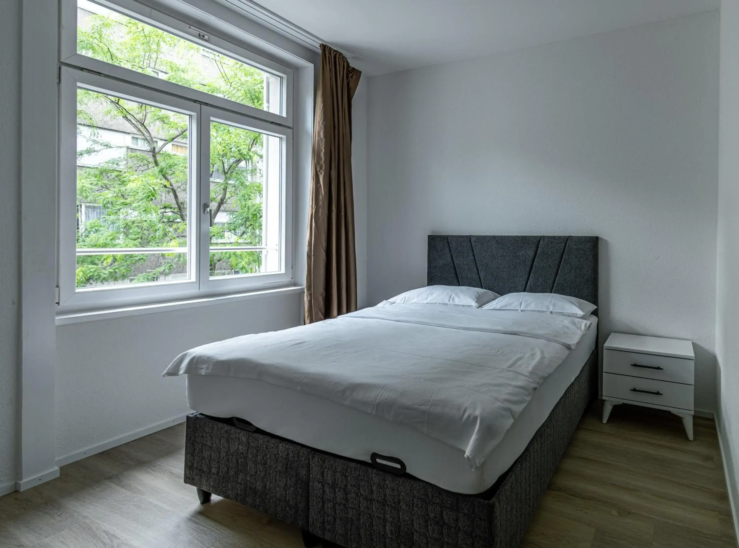 Luxury One-Bedroom Apartment in Luxury Apartments by Livingdowntown Luxury One-Bedroom Apartment in Luxury Apartments by Livingdowntown