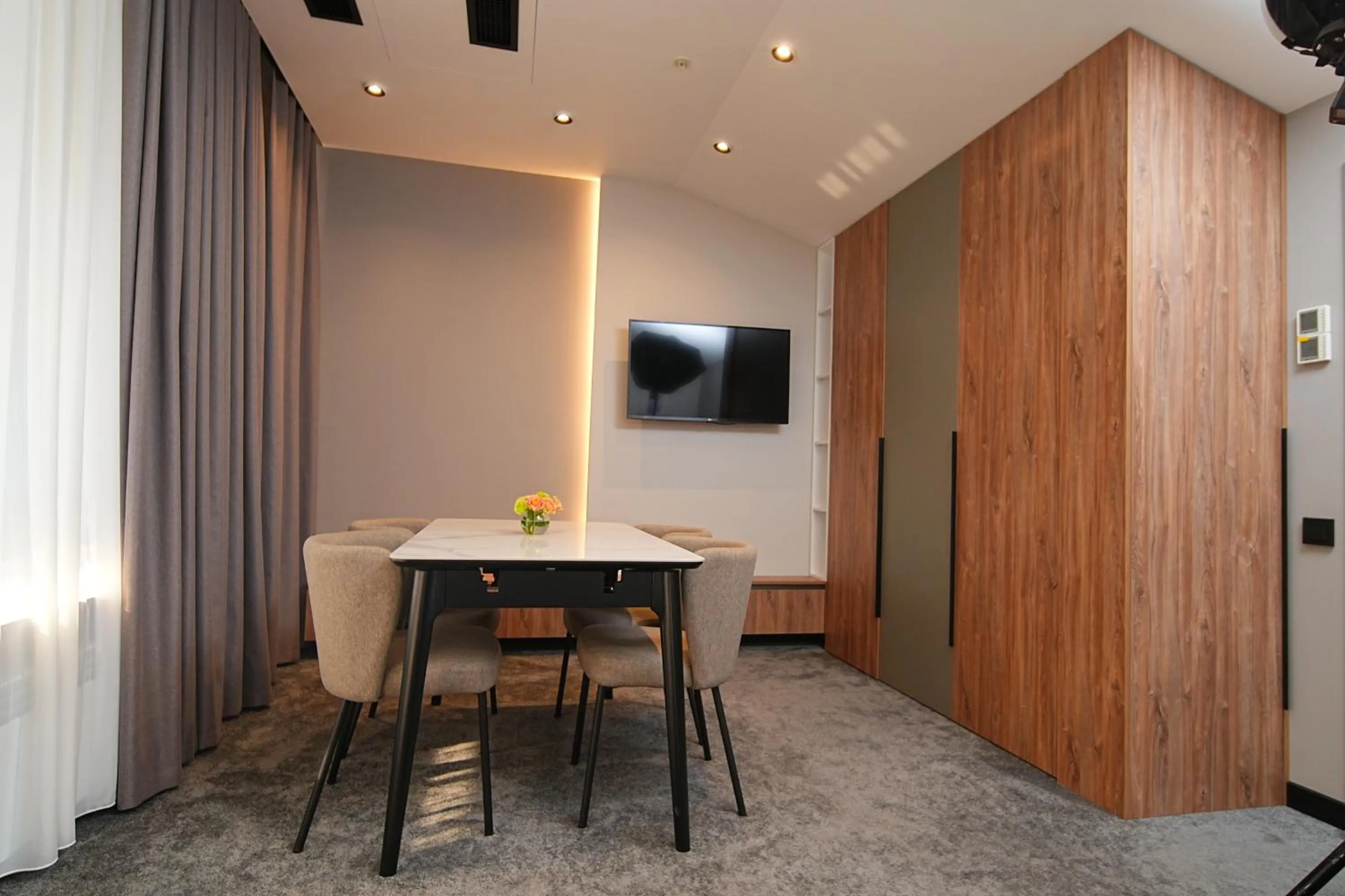 Kitchen or kitchenette in Yerevan Place Hotel