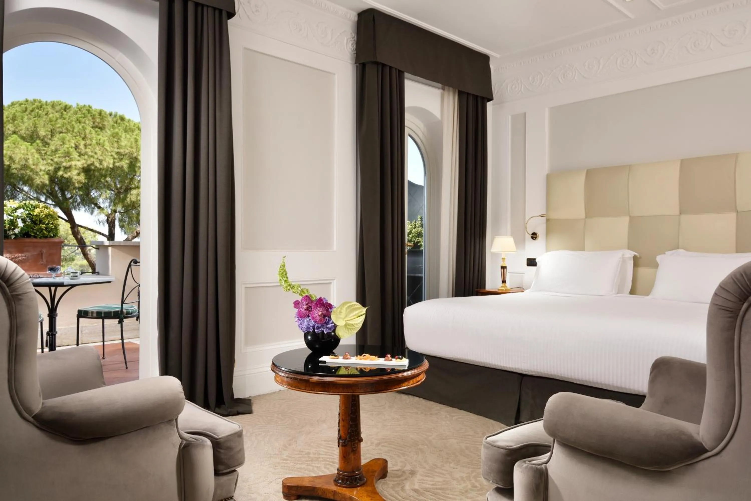 Bed in Hotel Splendide Royal - The Leading Hotels of the World