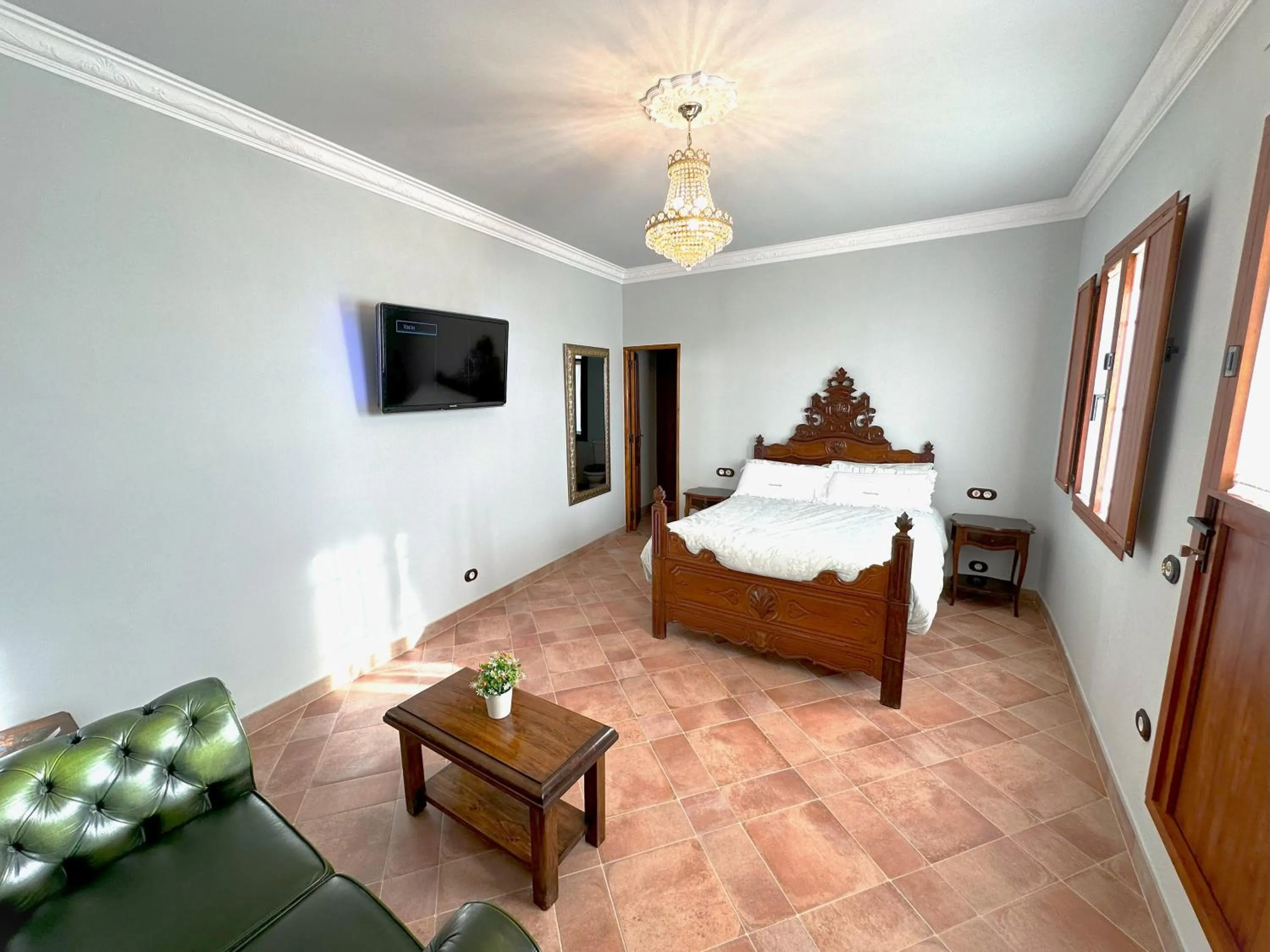 Bed in Masia Can Viver - Olive oil tourism B&B