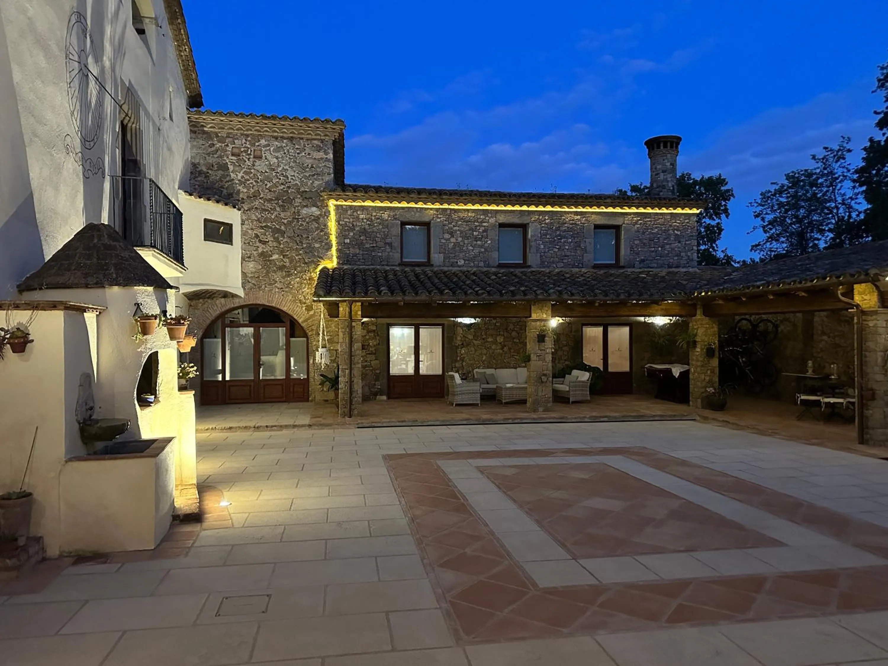 Property building in Masia Can Viver - Olive oil tourism B&B