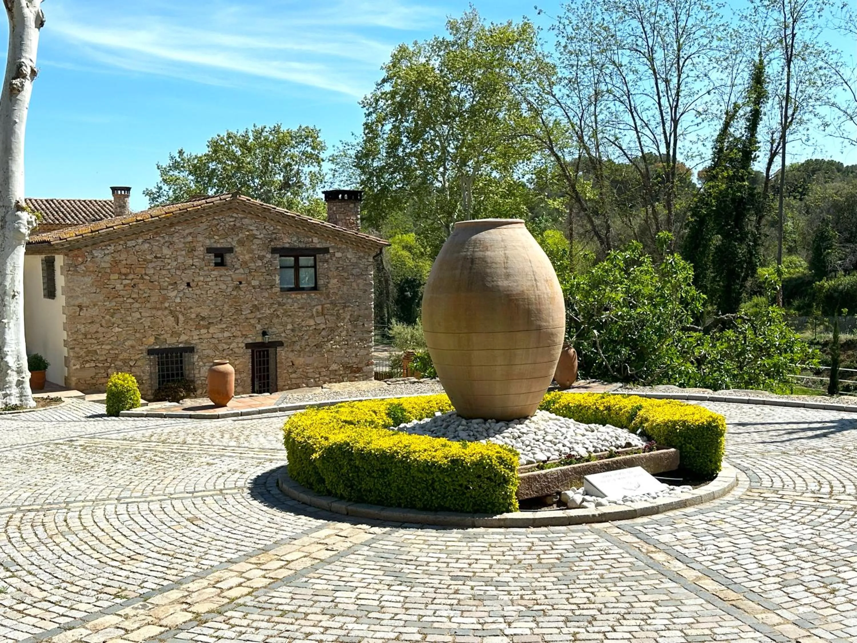 Property building in Masia Can Viver - Olive oil tourism B&B