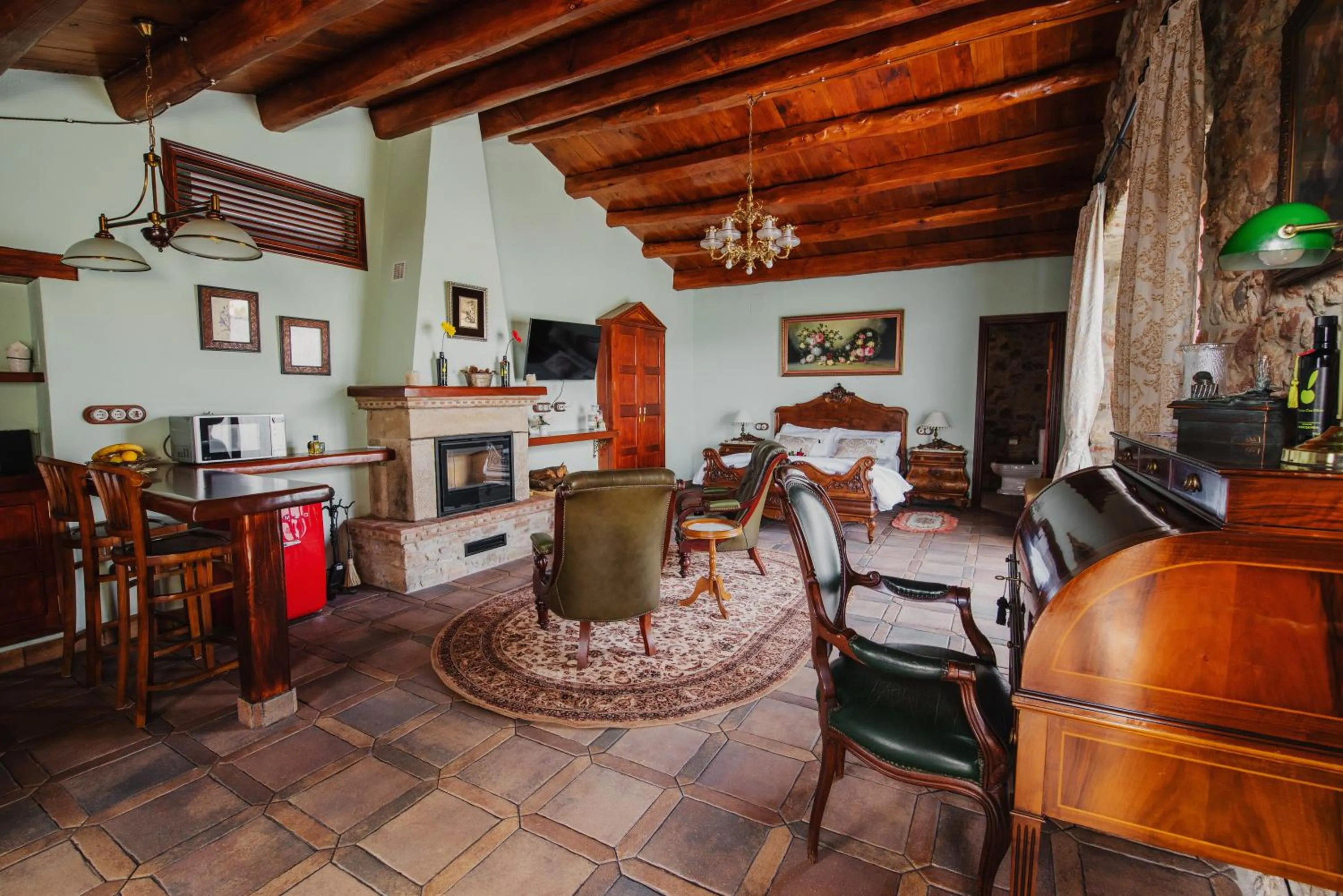 Bed in Masia Can Viver - Olive oil tourism B&B