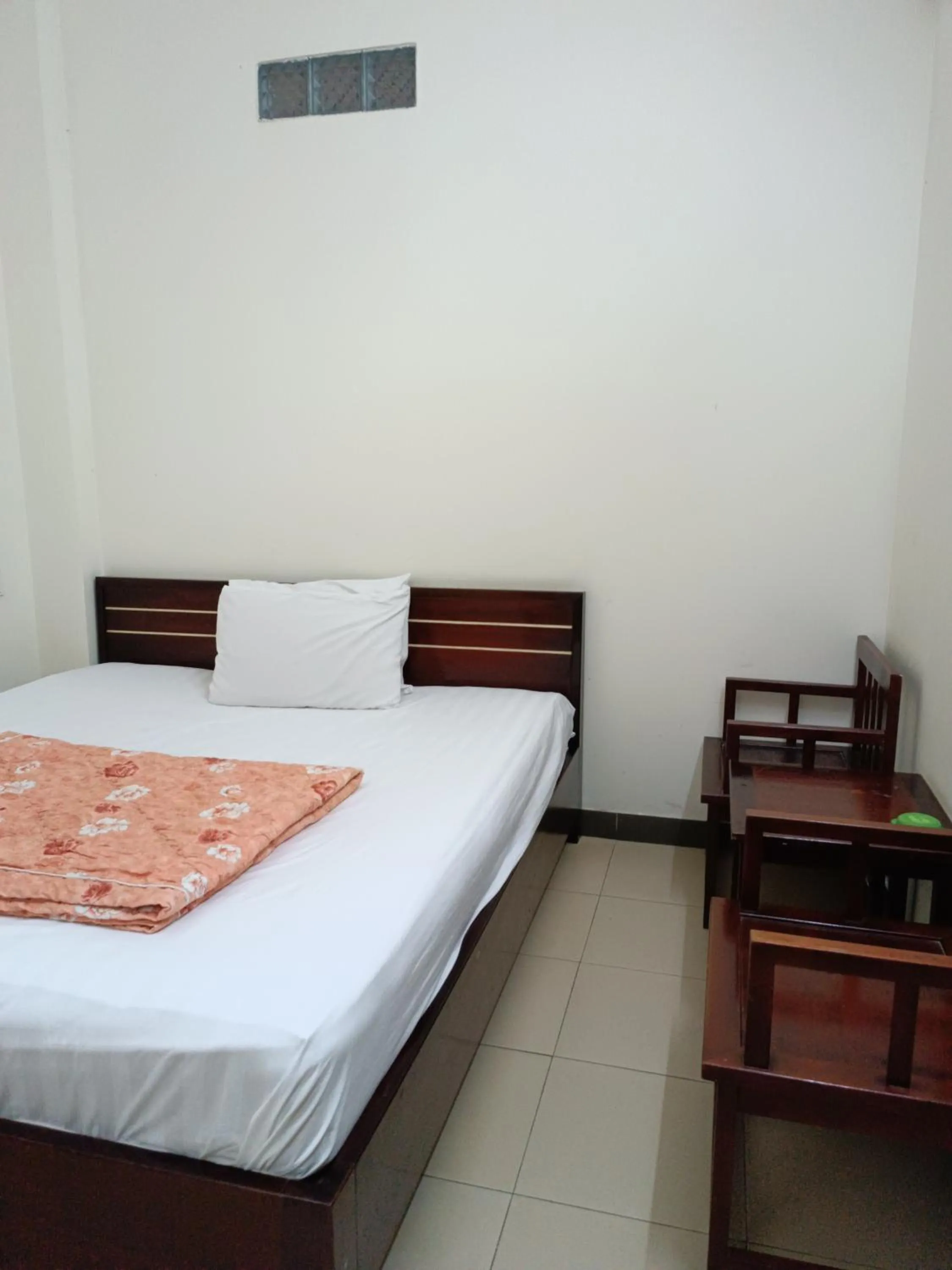 Bedroom, Bed in OYO 1171 Tay Hai Hotel