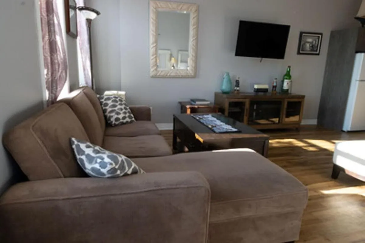 Living room in Canalside Restaurant & Inn