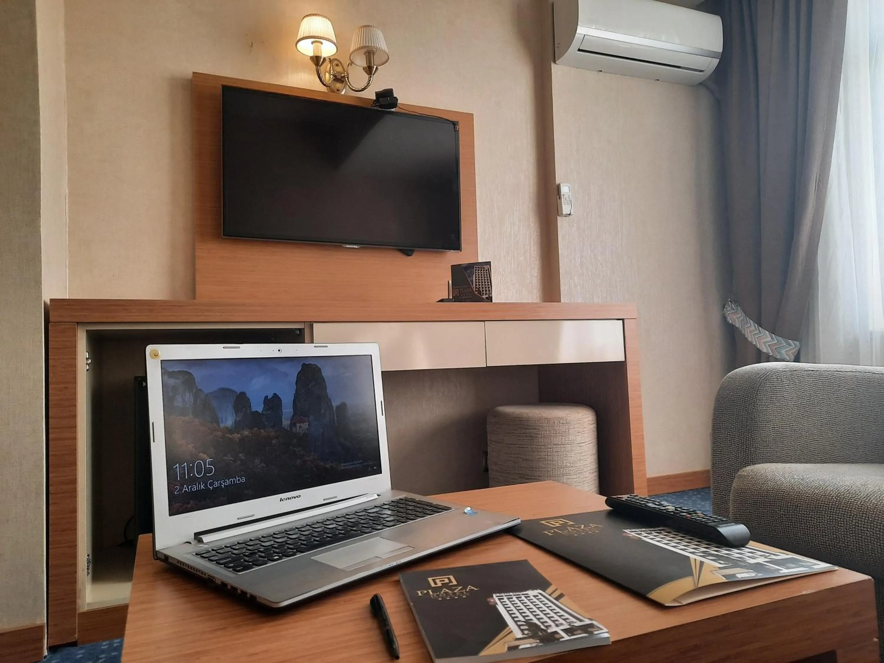 Communal lounge/ TV room in Plaza Hotel Diyarbakir