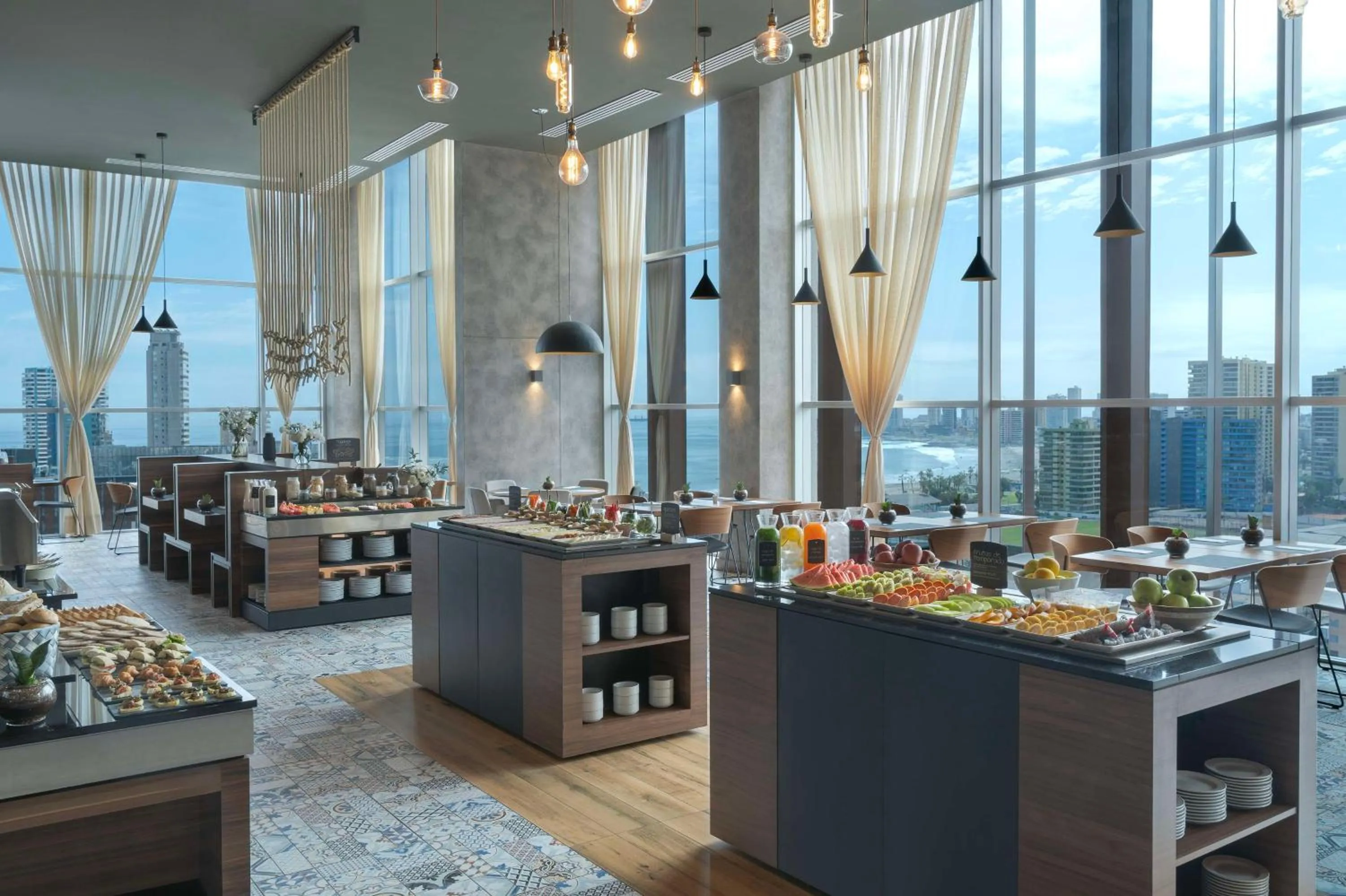 Breakfast in NH Iquique Pacifico