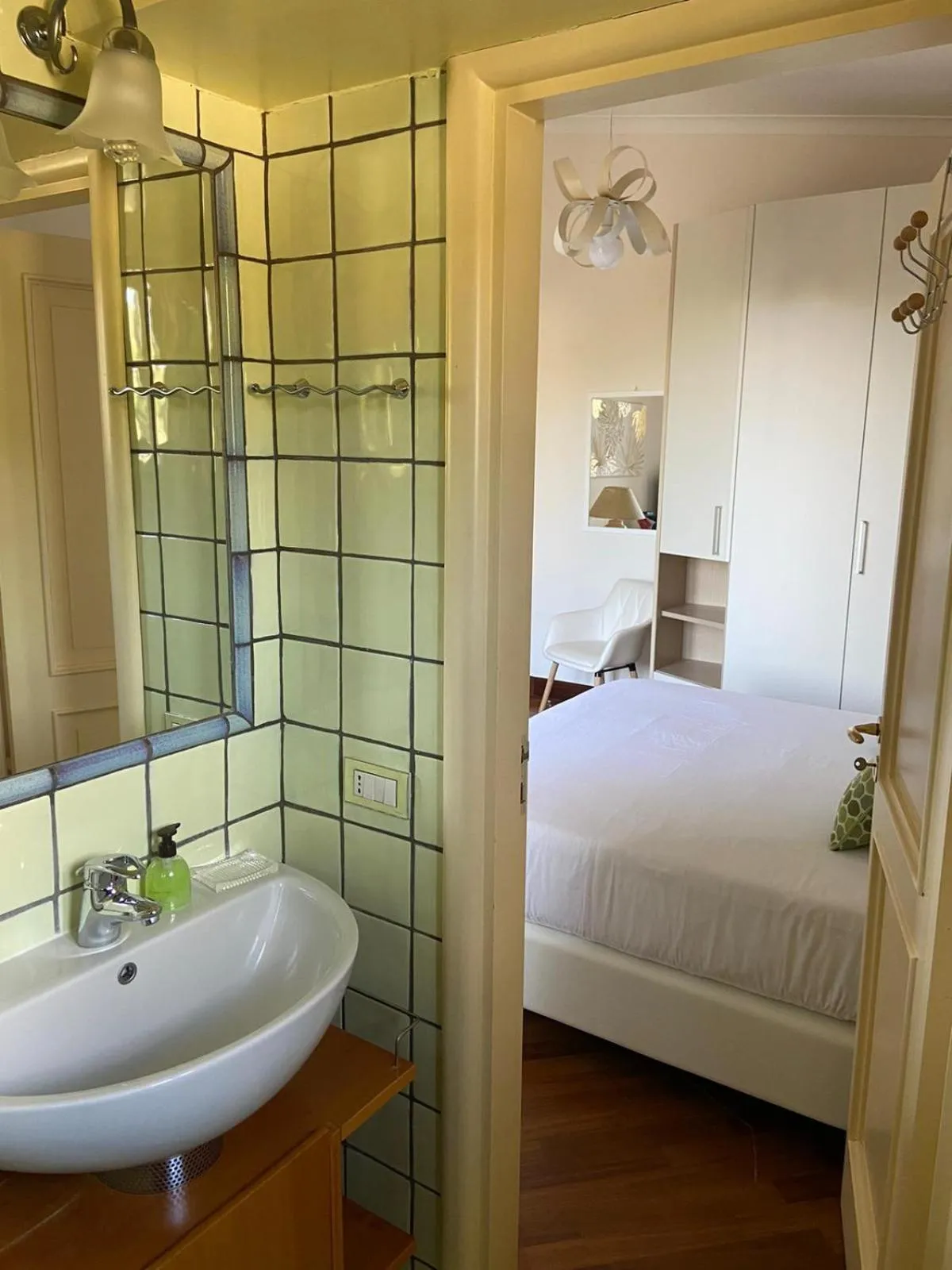 Bathroom, Bed in Estate4home - Resort Ravenna