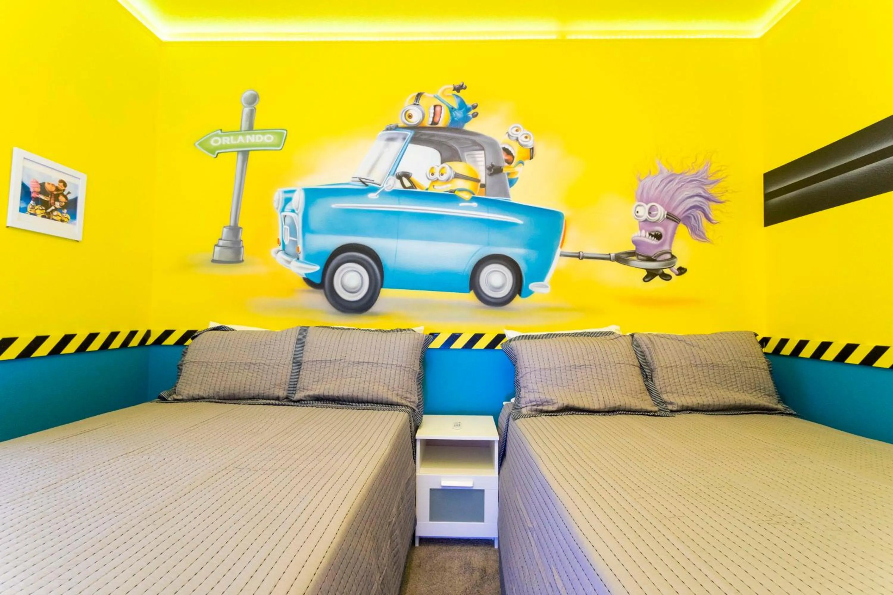 Bed in Magnificent 5Bd w/ Pool Close to Disney @Storey Lake 4800