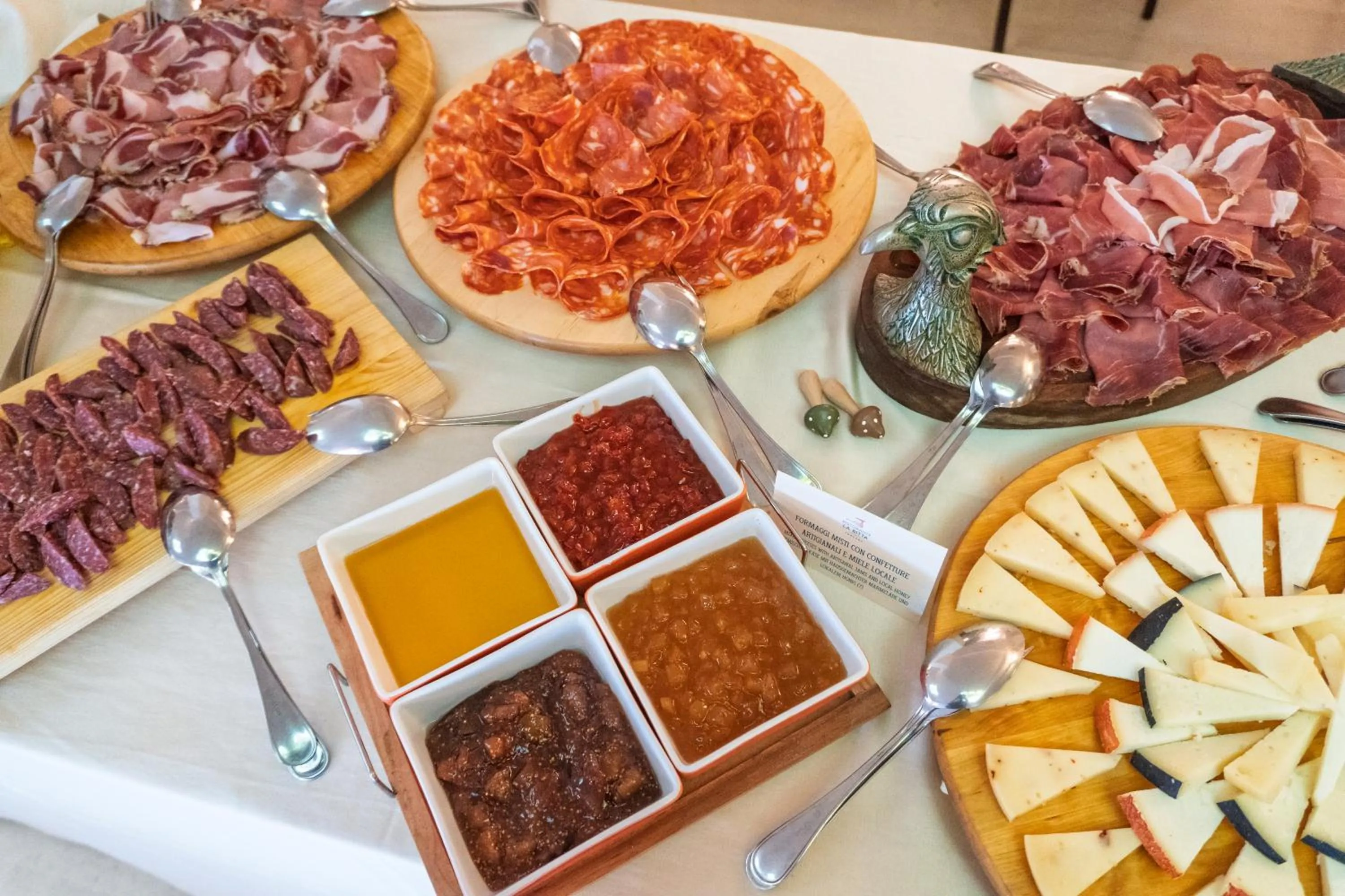 Restaurant/places to eat in Hotel L'Approdo