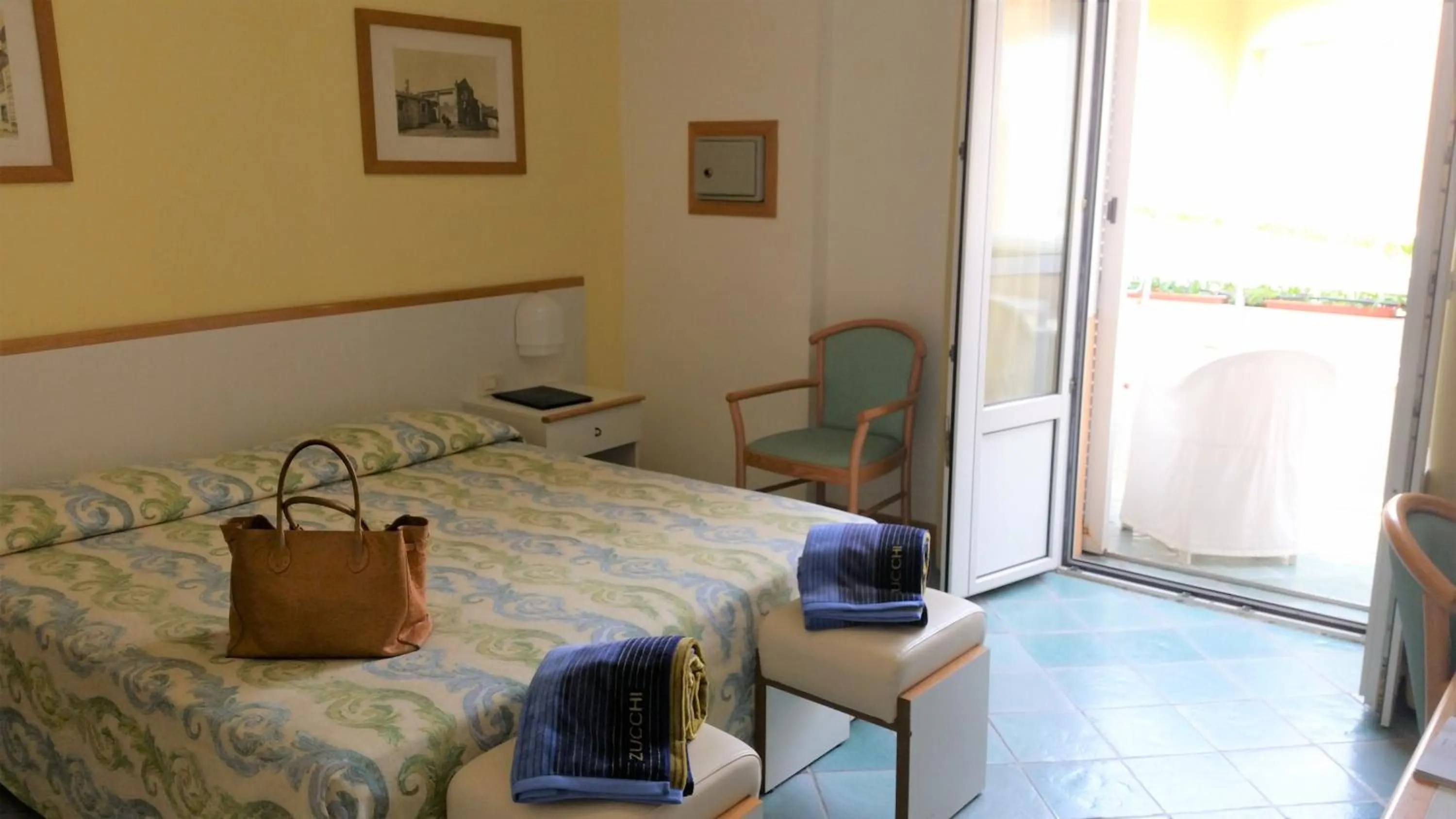 Bed in Hotel L'Approdo