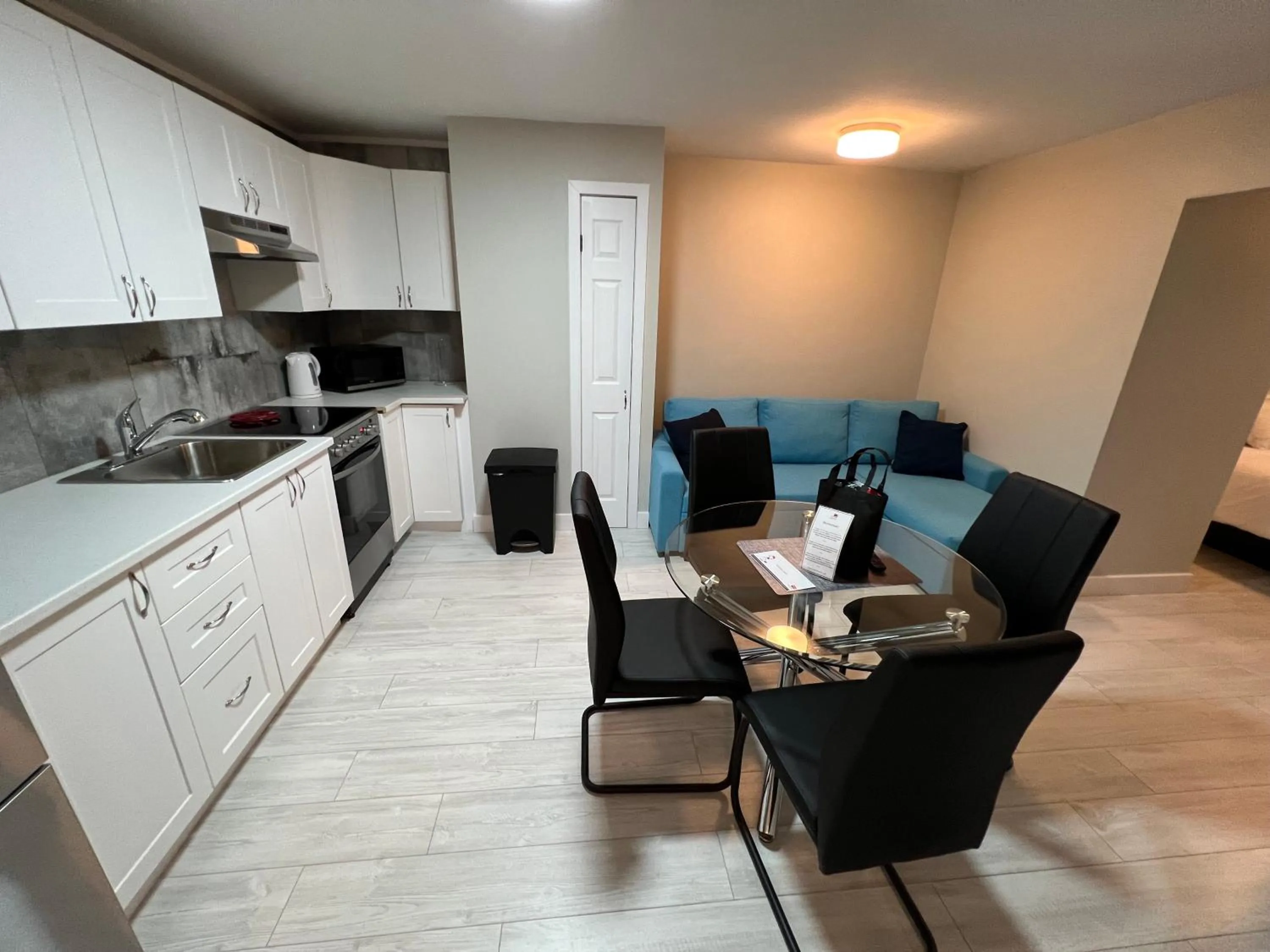 Kitchen or kitchenette in Le Centre-Ville