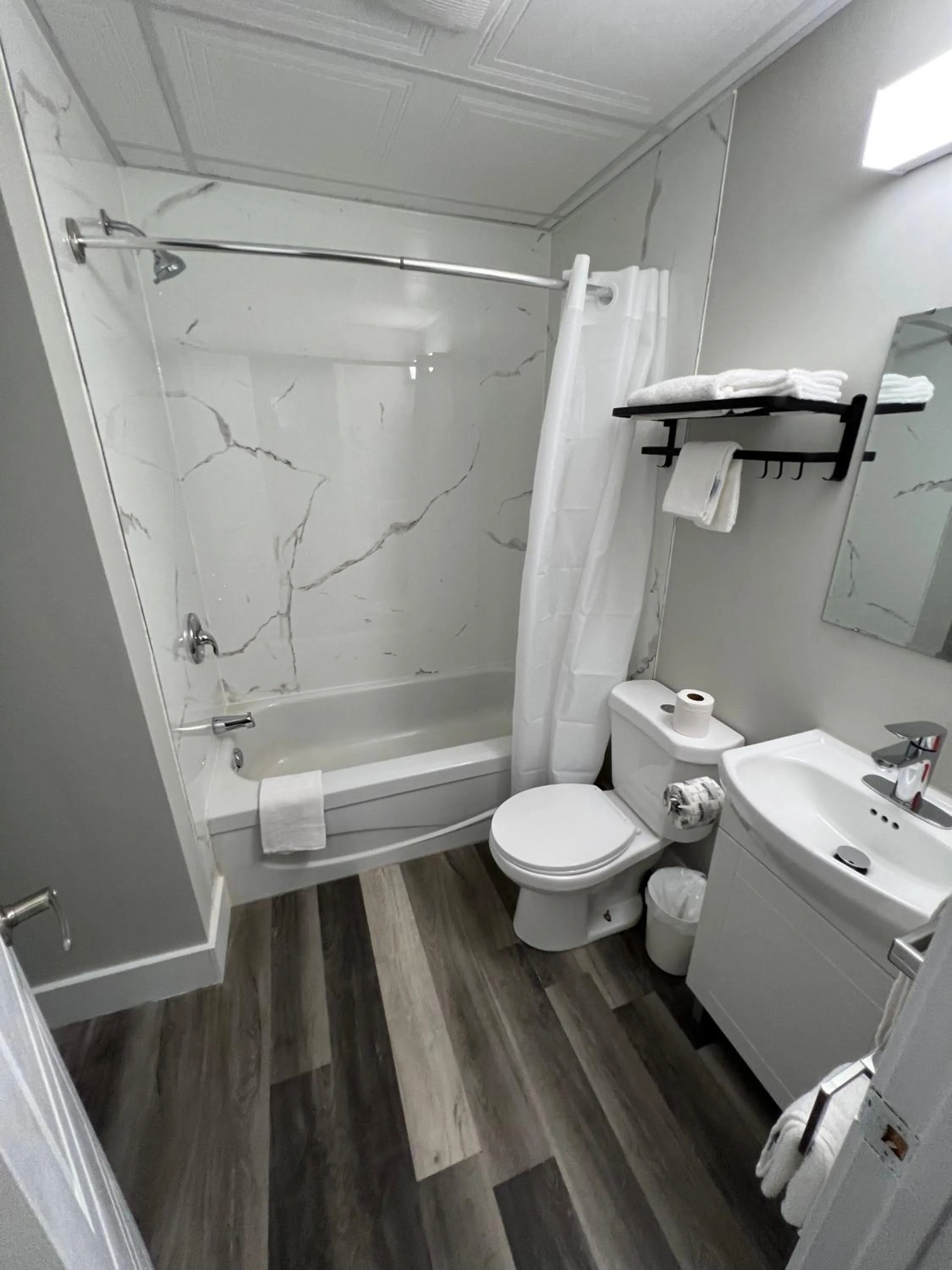 Toilet in Le Centre-Ville