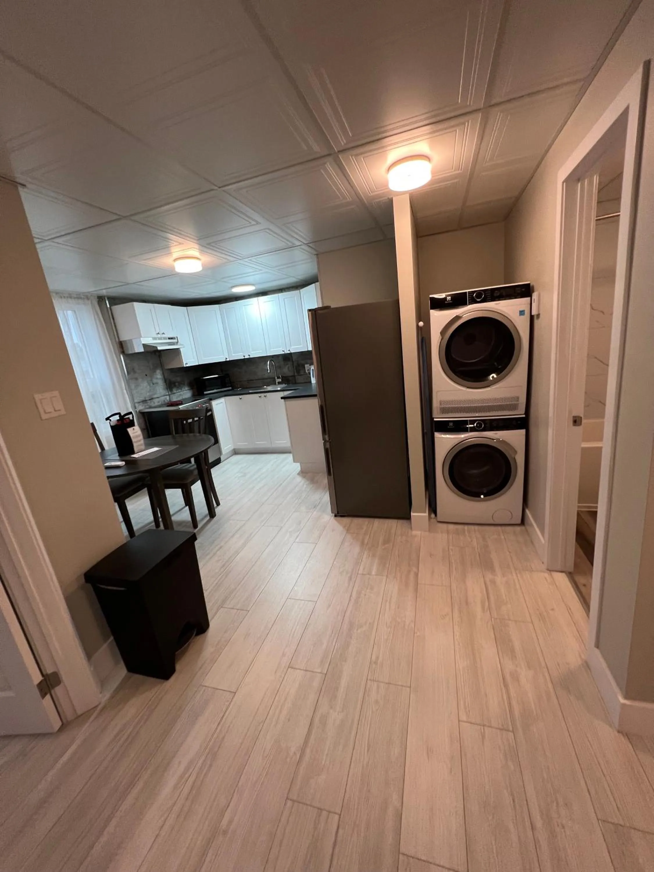 washing machine in Le Centre-Ville